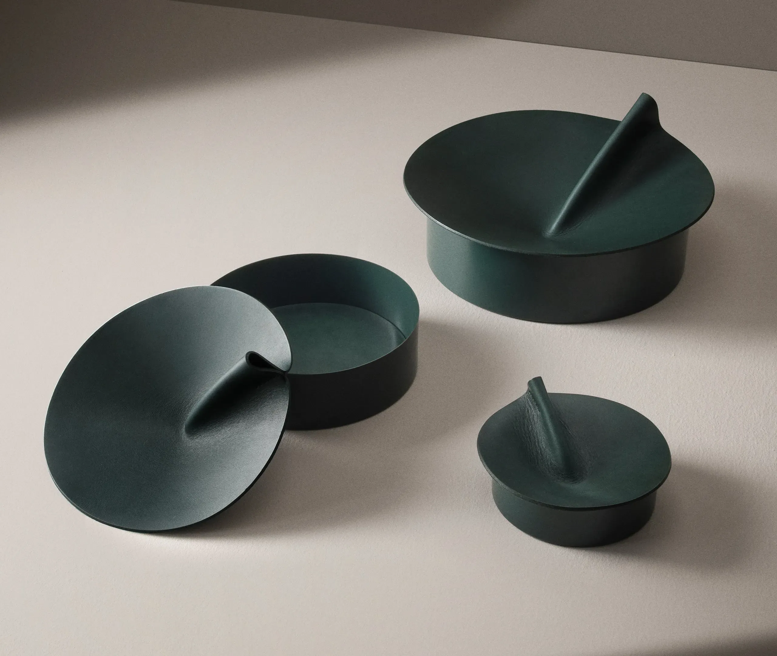 Large Storage Box with Sculptural Lid - Green, Leather