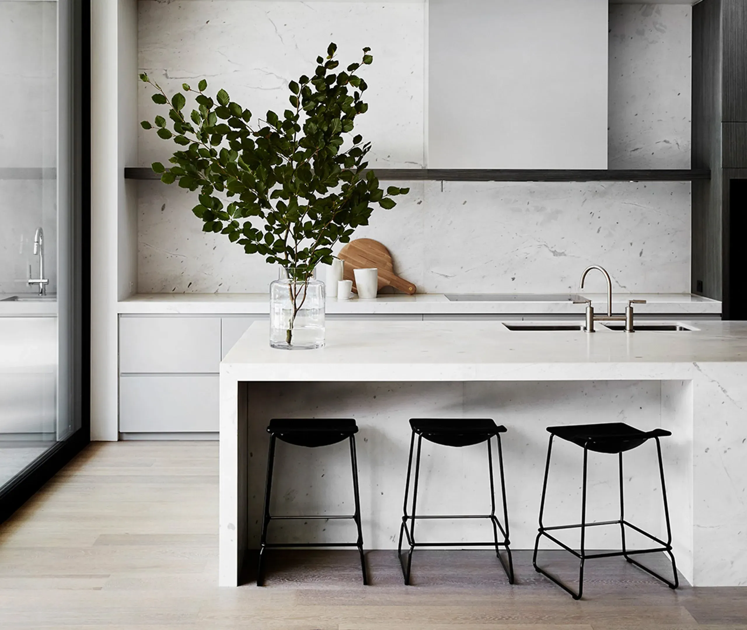 Last Minute Medium Stool - White, Polyethylene