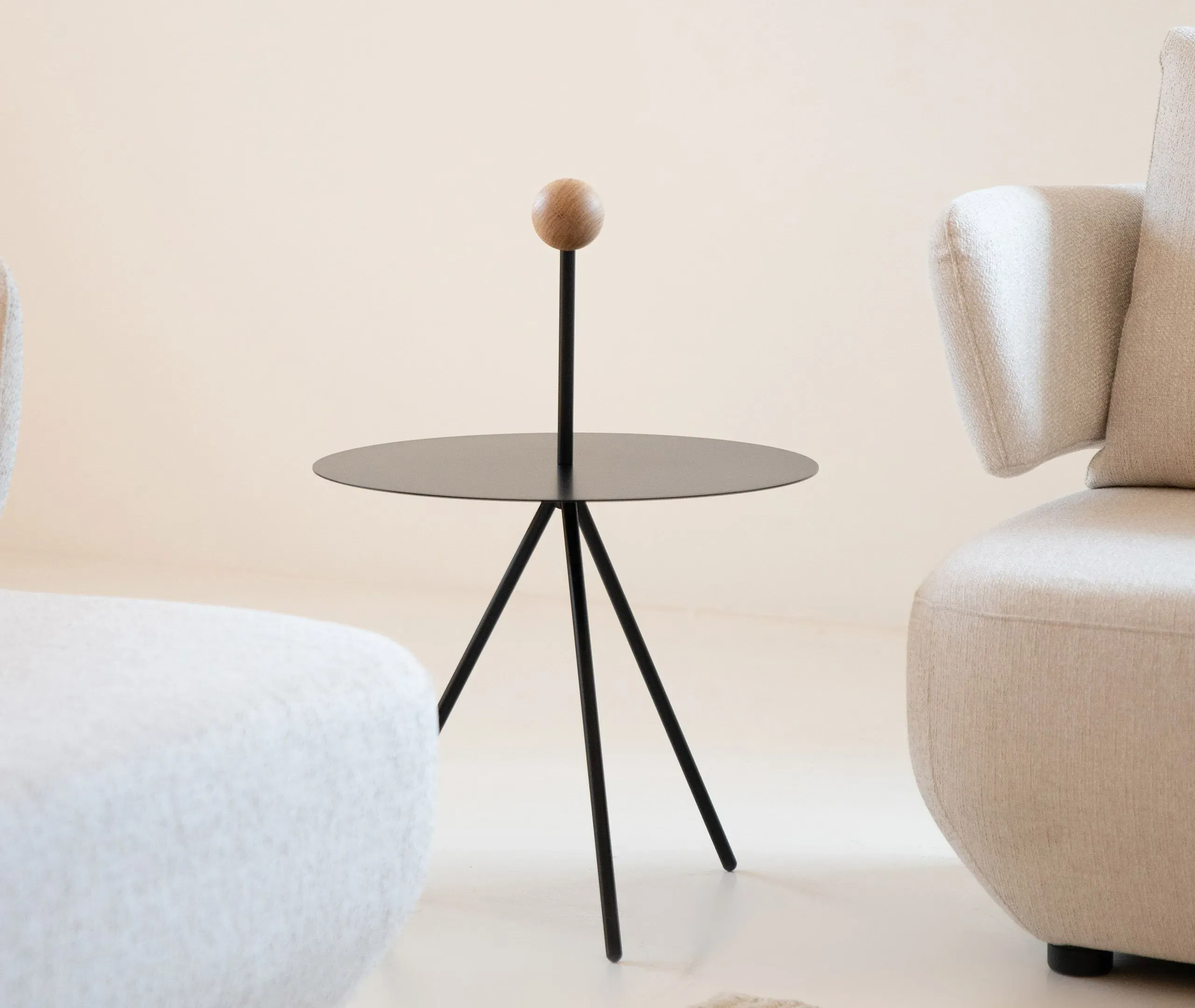 Tripod Dining Table - Oak, Steel