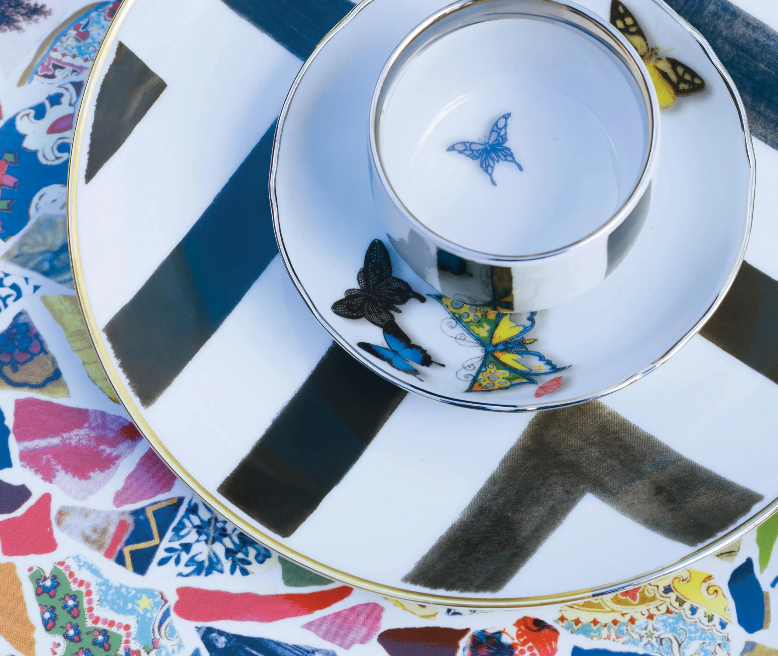 Sol Y Sombra Charger Plate - Black, White