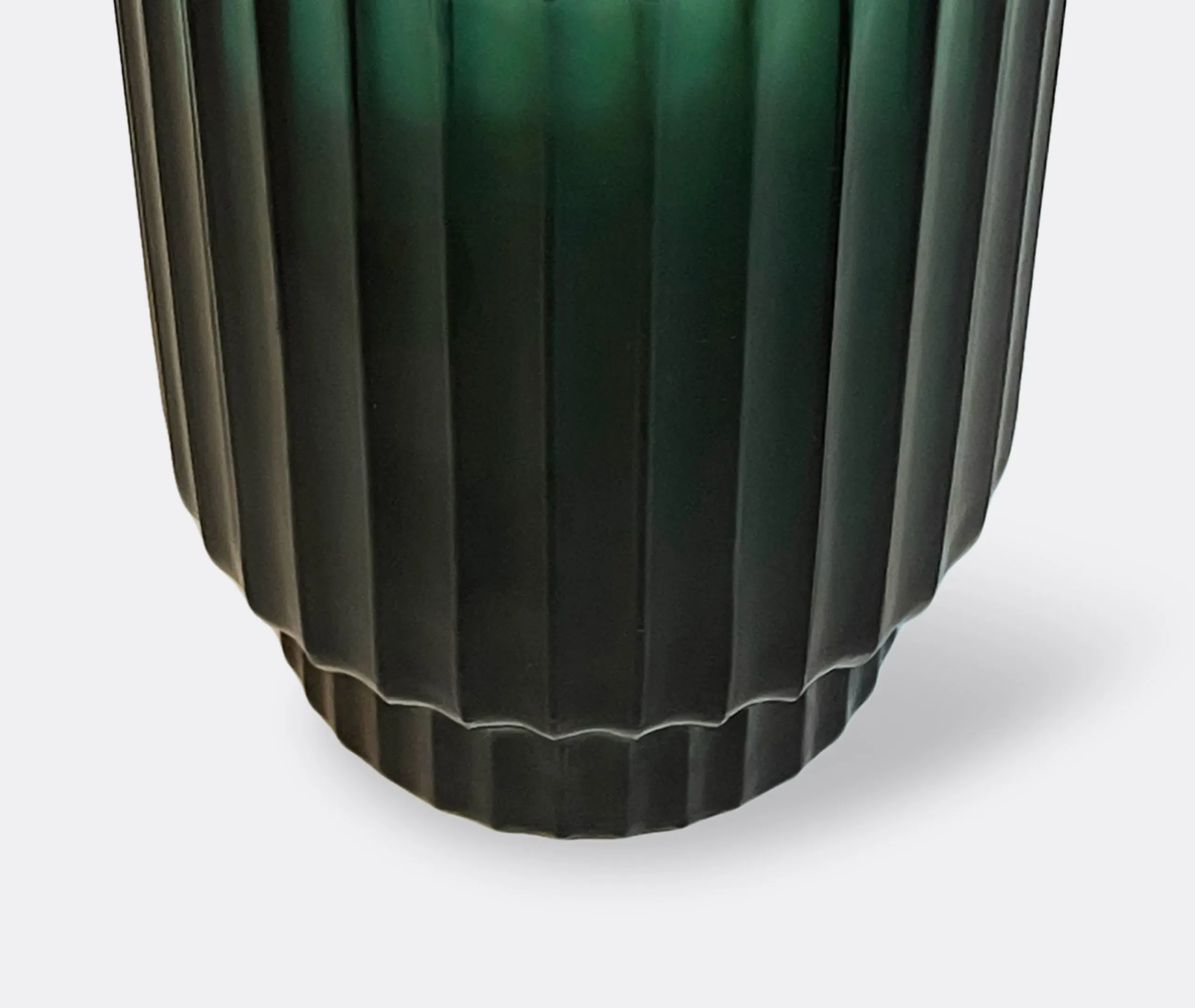 Volta Forest Mist Medium Scented Candle - Green, Glass