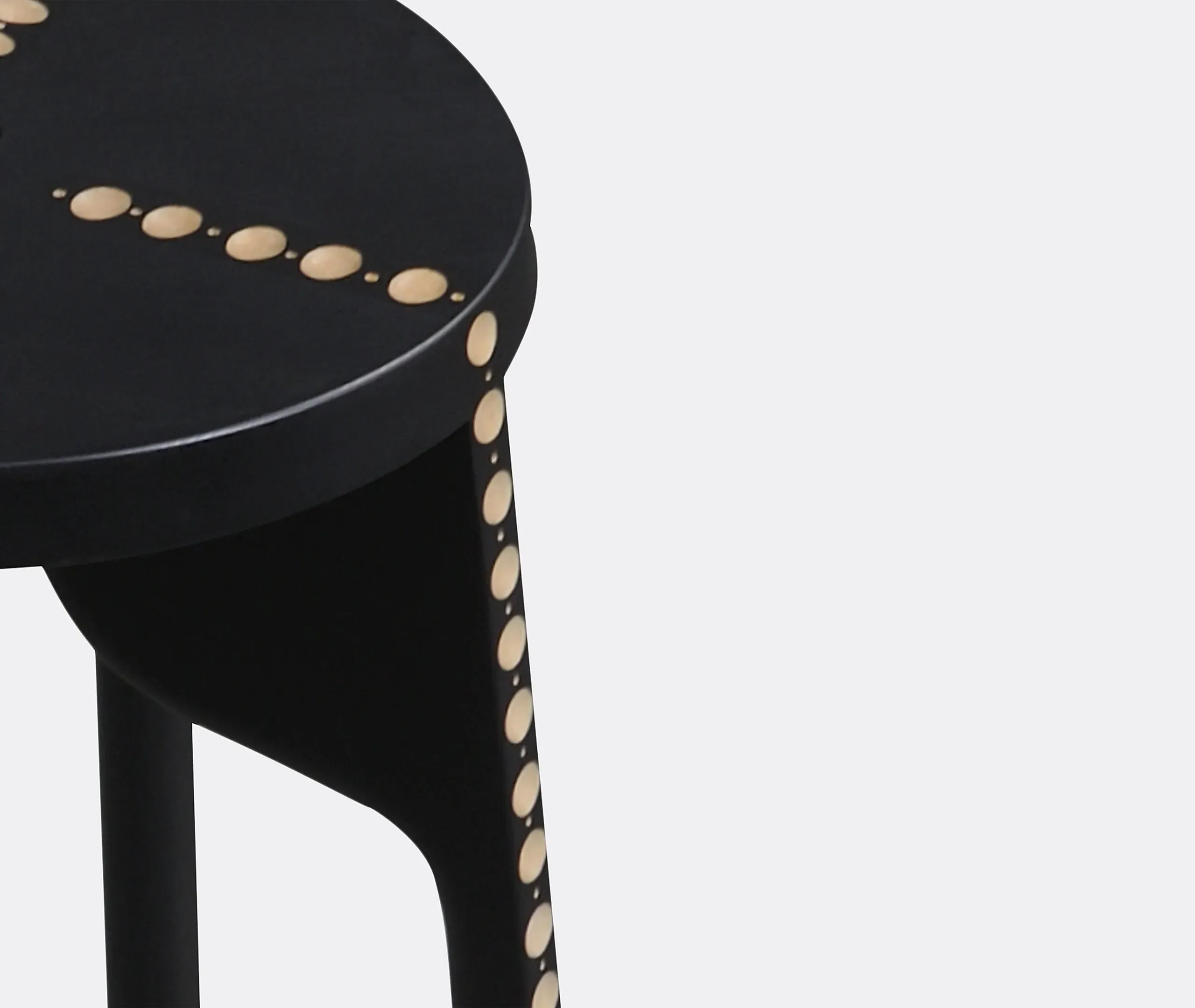 Perla Stool with Handle Hole - Black, Maple Wood