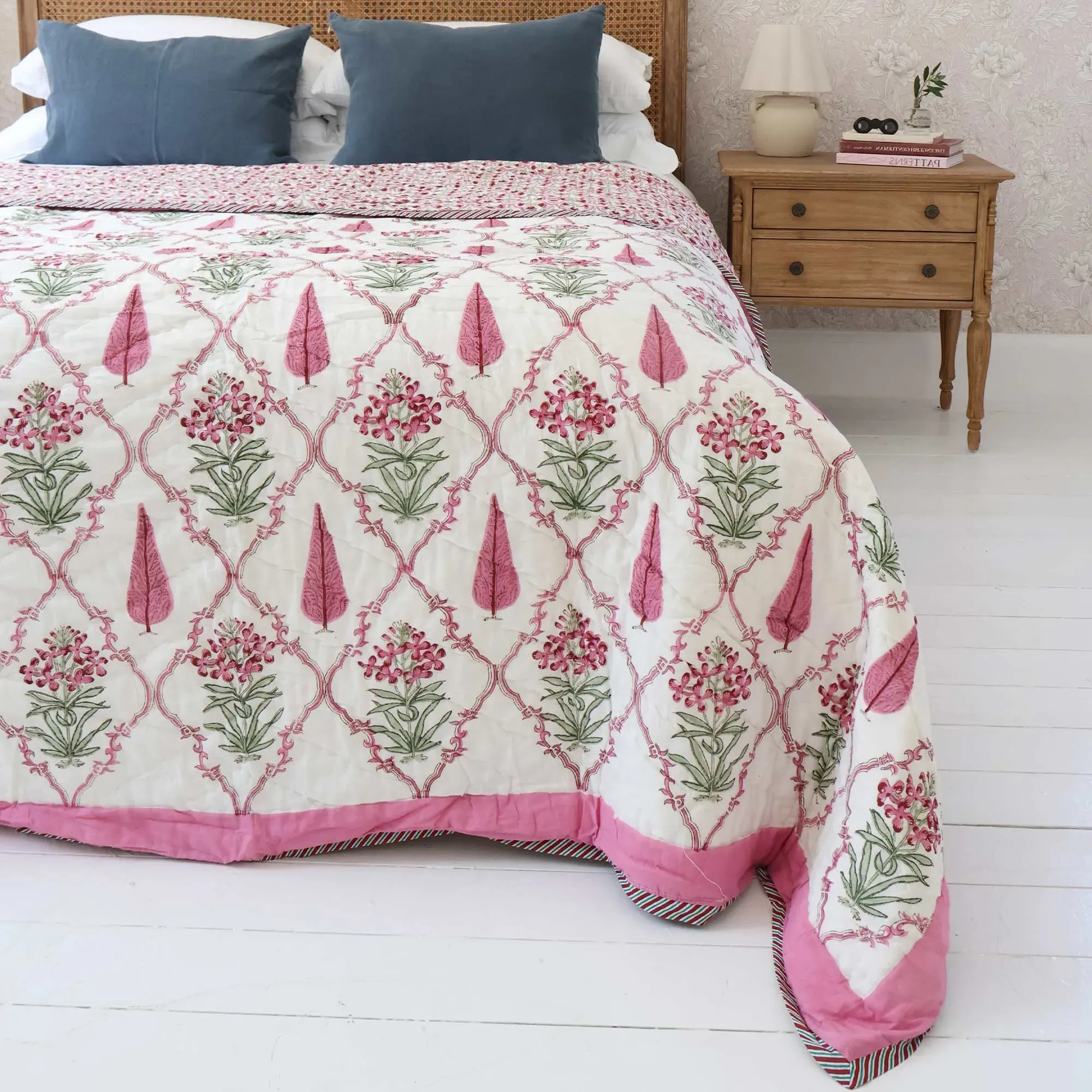 Berry Garden Large Quilted Bedspread - Cotton product