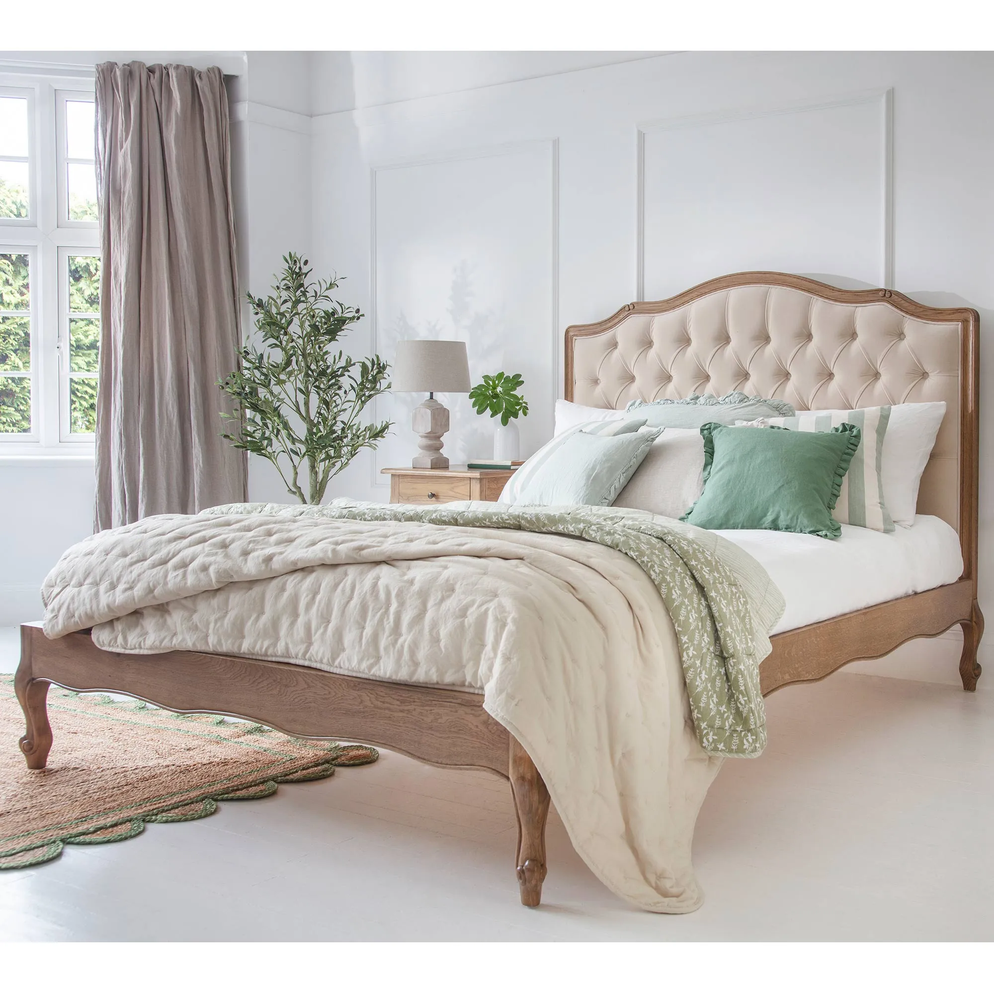 love-story-taupe-velvet-buttoned-upholstered-bed-king-size- image