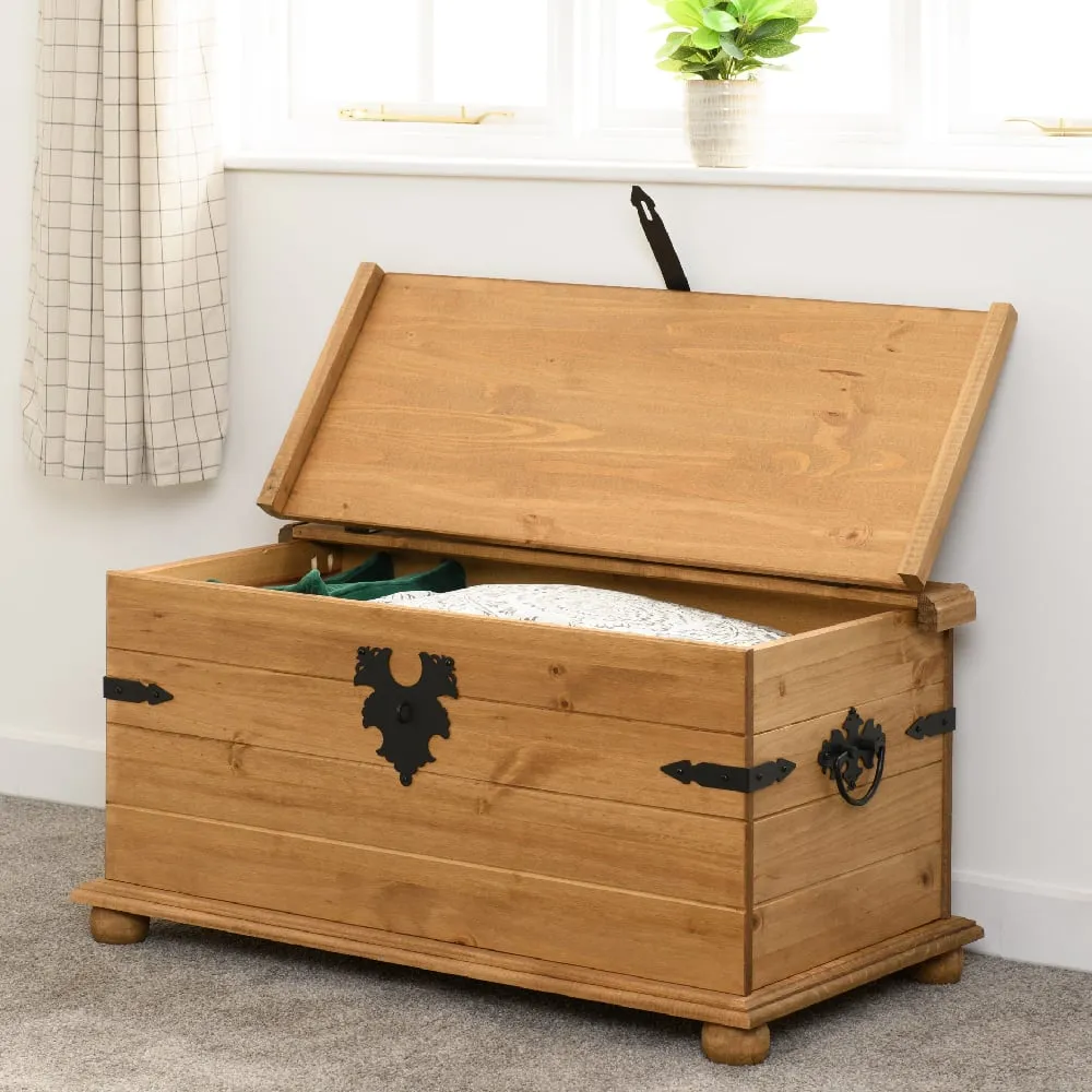 Central Blanket Box with 1 Door - Oak
