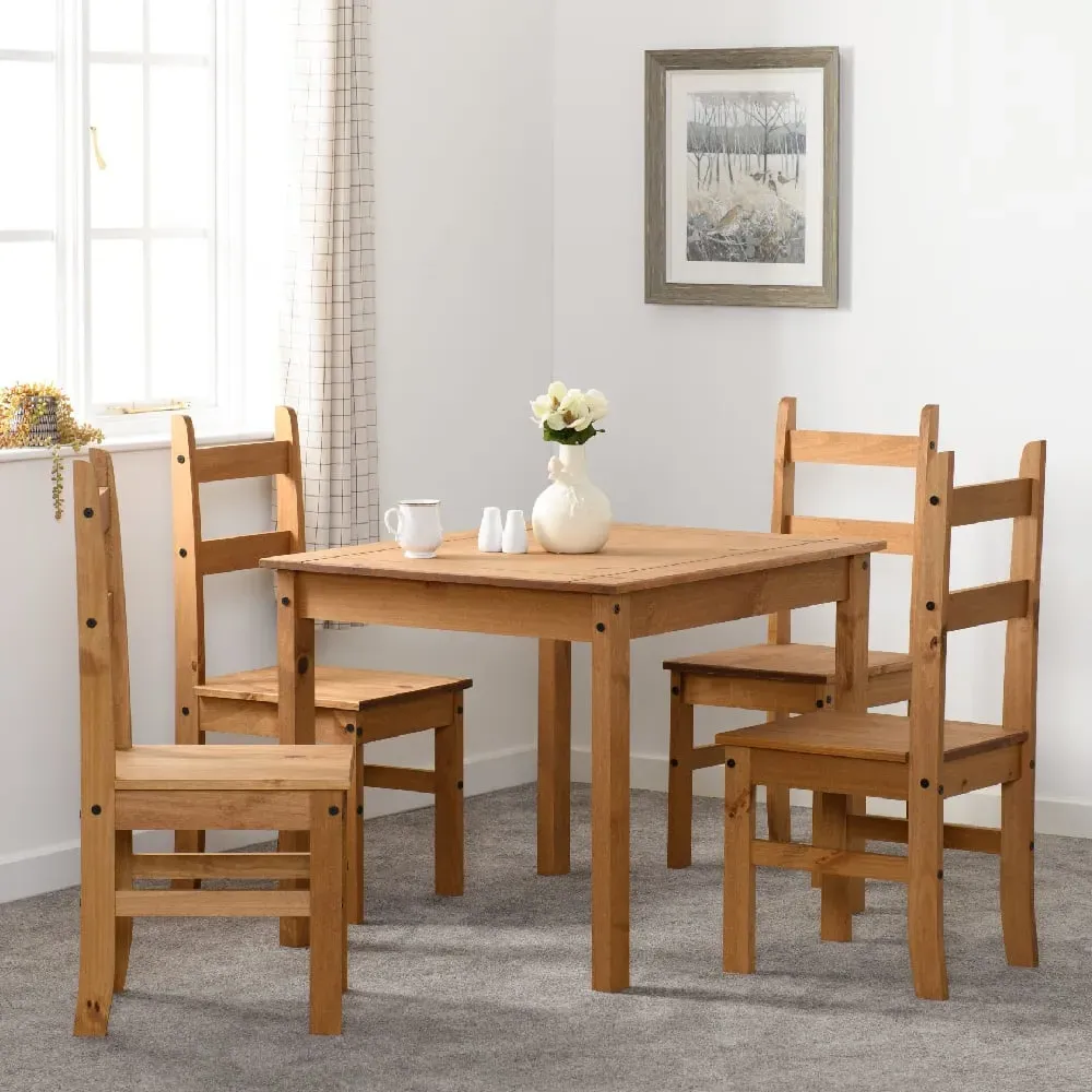 Central Rectangular Dining Table with 4 Oak Chairs