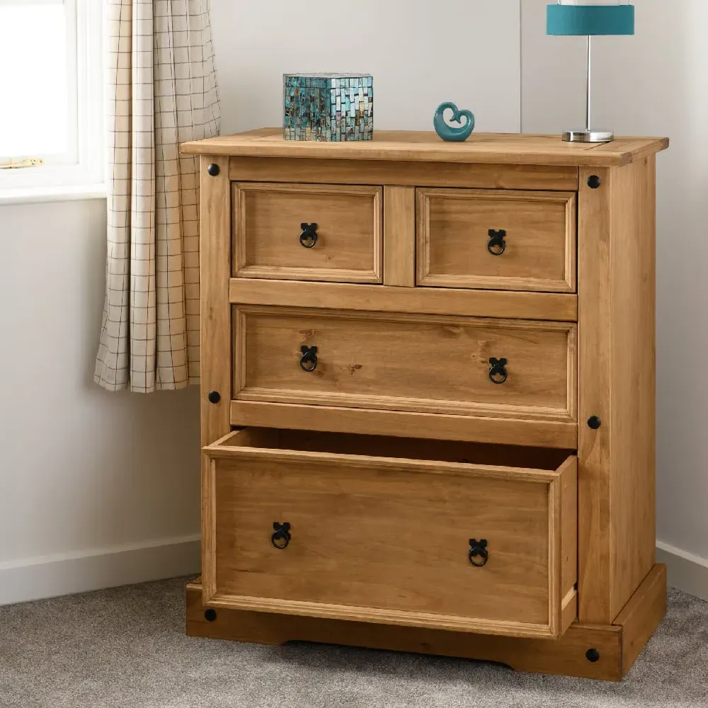 Central Wide 4-Drawer Chest of Drawers - Oak