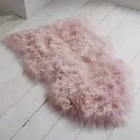 Ladson Sheepskin Rug - Pink