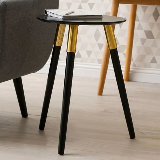 Nusakan Round Side Table - Black, Oak