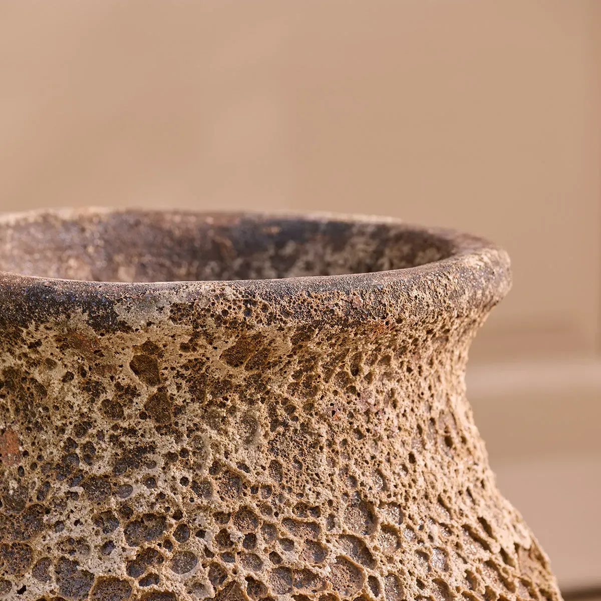 Ancient Stone Jar Planter - Clay