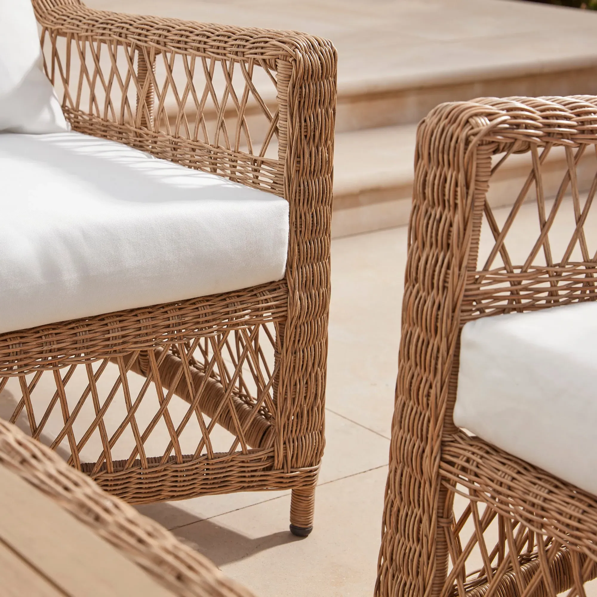 5-Seater Lounge Set with Coffee Table - Wicker