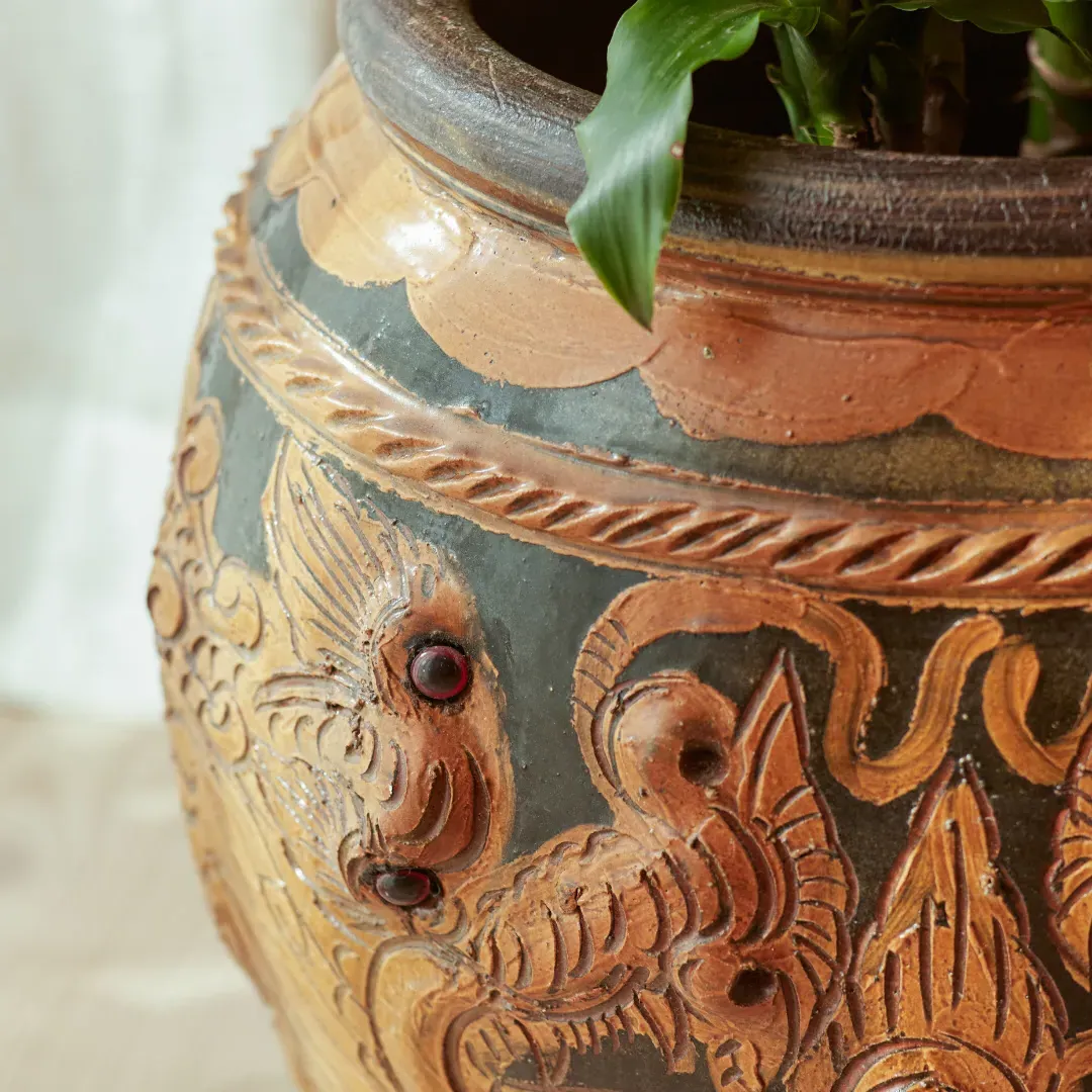 Indoor Plant Pot with Curved Design - Bronze