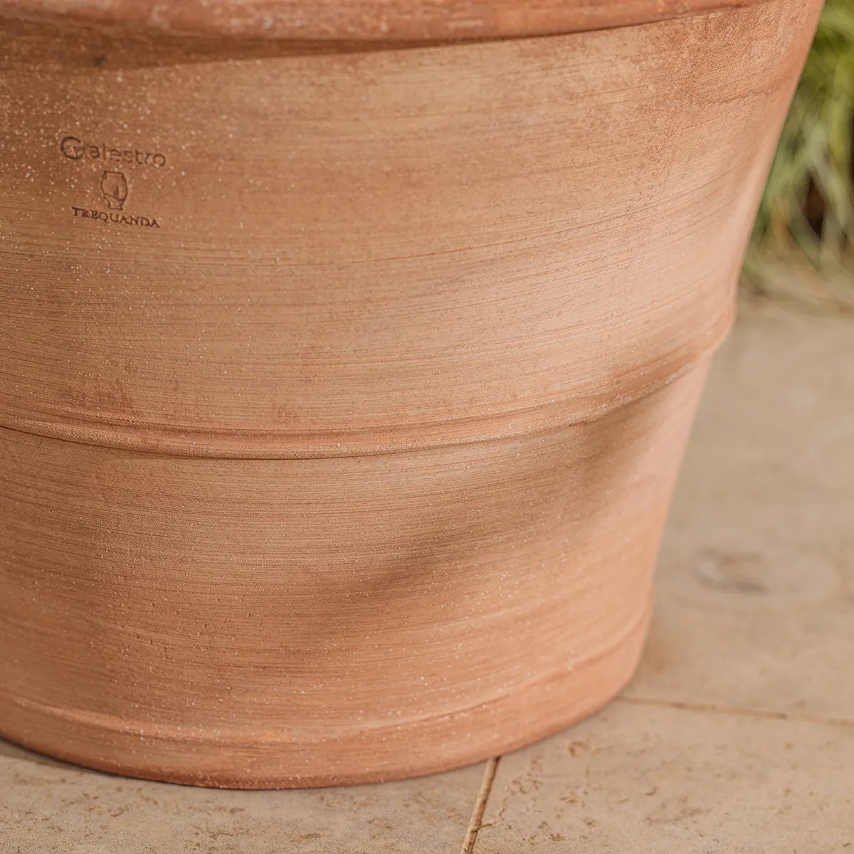 Large Plant Pot with Drainage - Terracotta