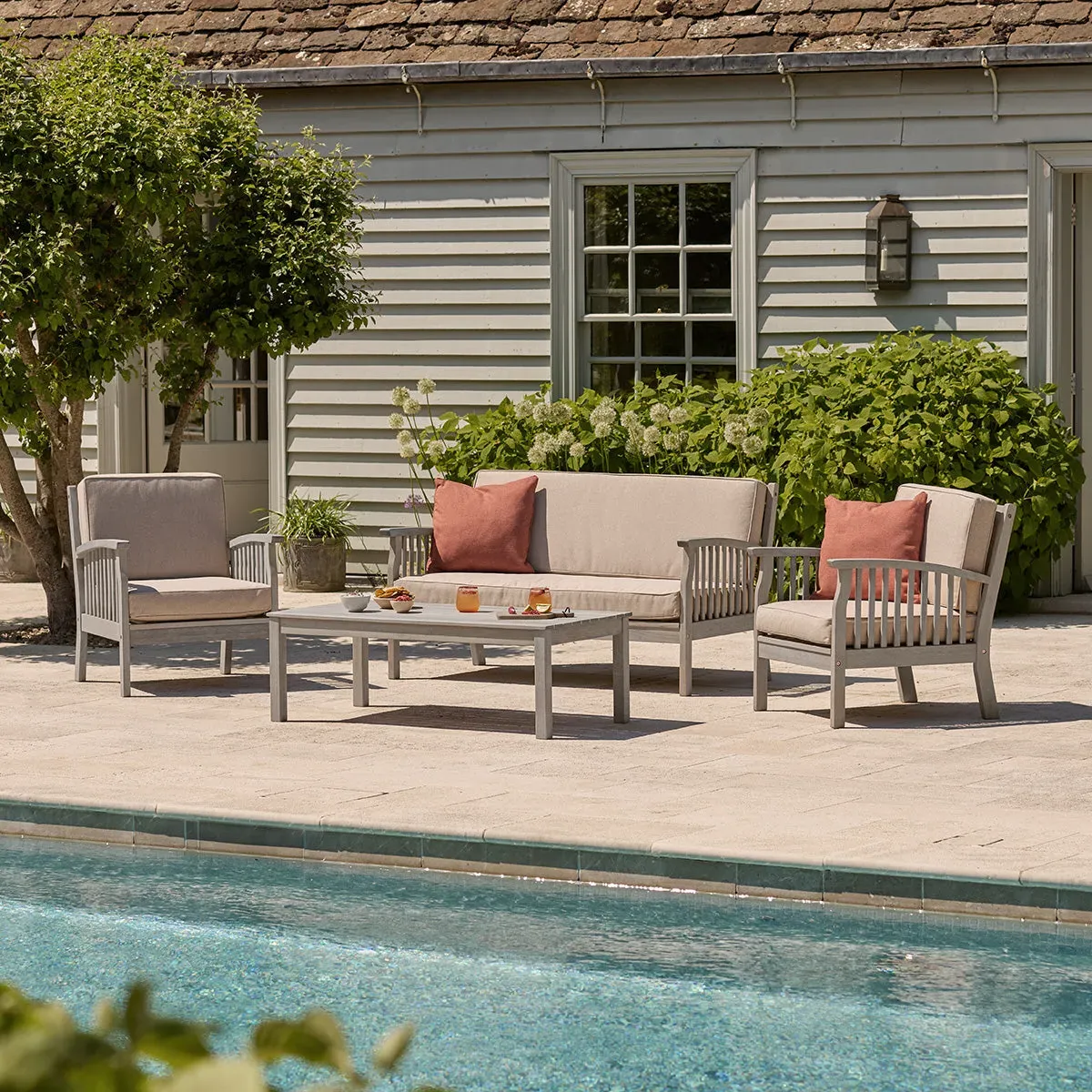 Classic Lounge Set with Table - Natural, Eucalyptus