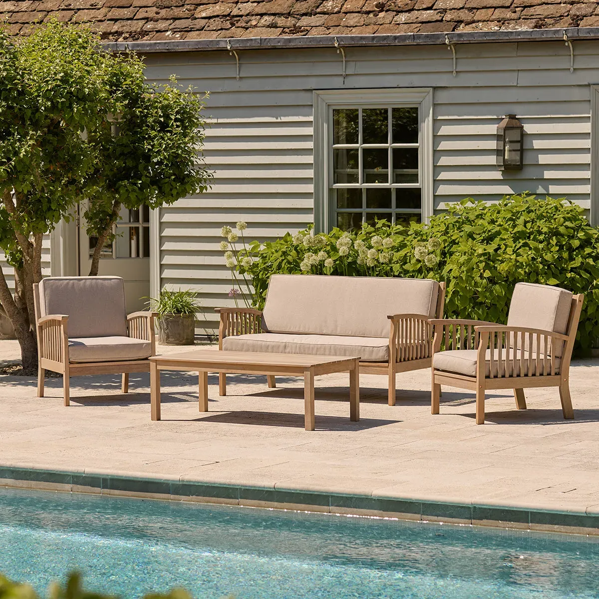 Classic Lounge Set with Table - Natural, Eucalyptus