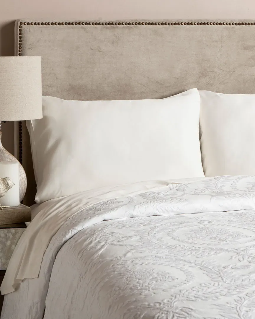 Antique Medallion Bedspread - White