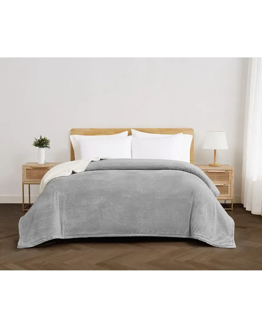 Carved Fluffy Blanket - Grey, Polyester