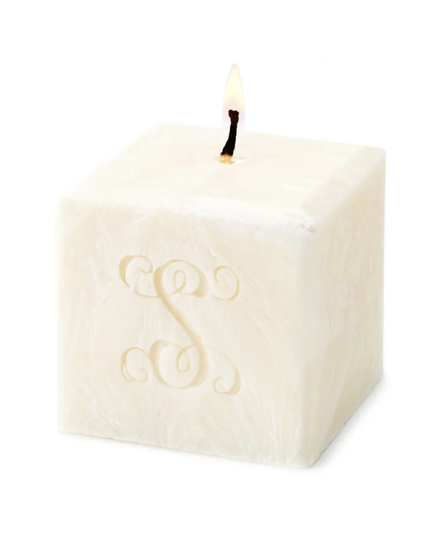 7oz Monogrammed Candle with Vine Initial image