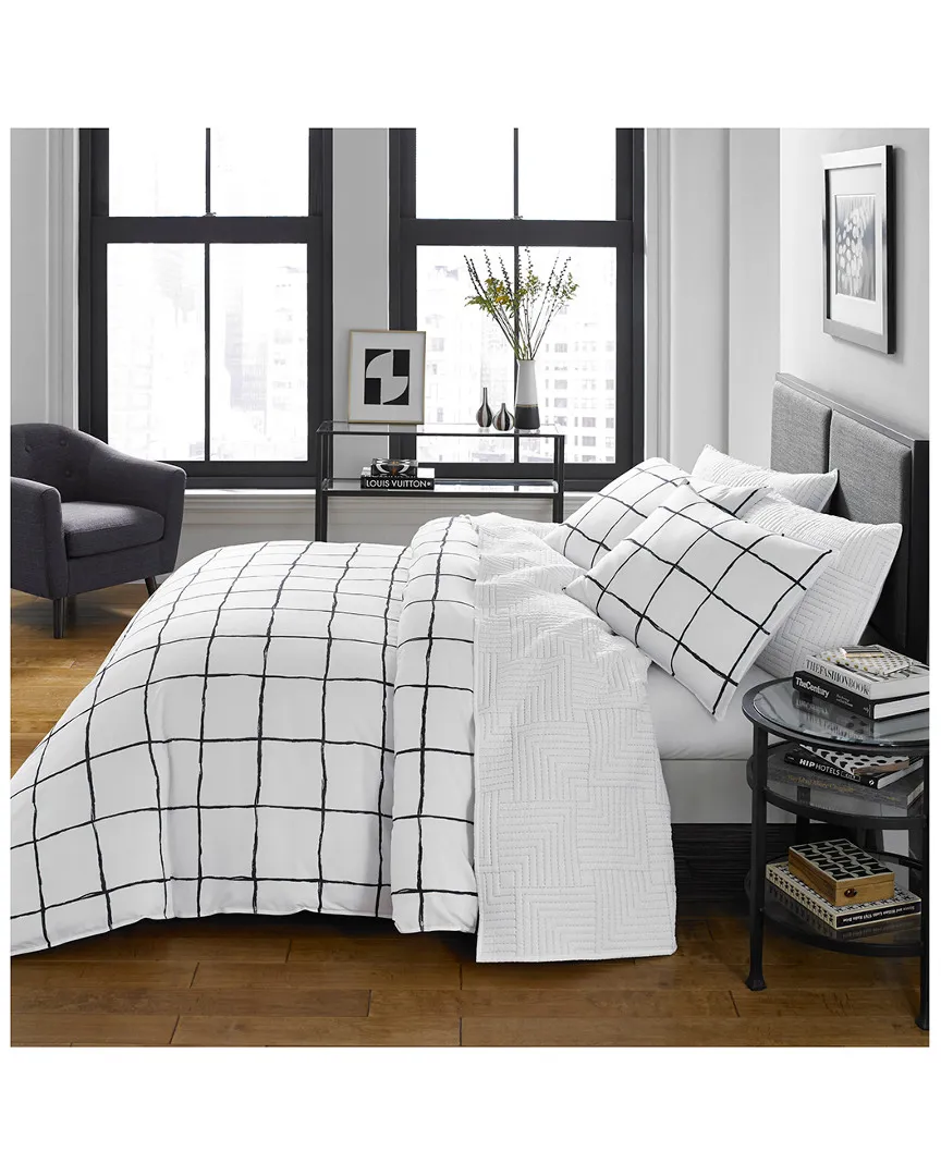 Zander Comforter Set - Black and White, Polyester image