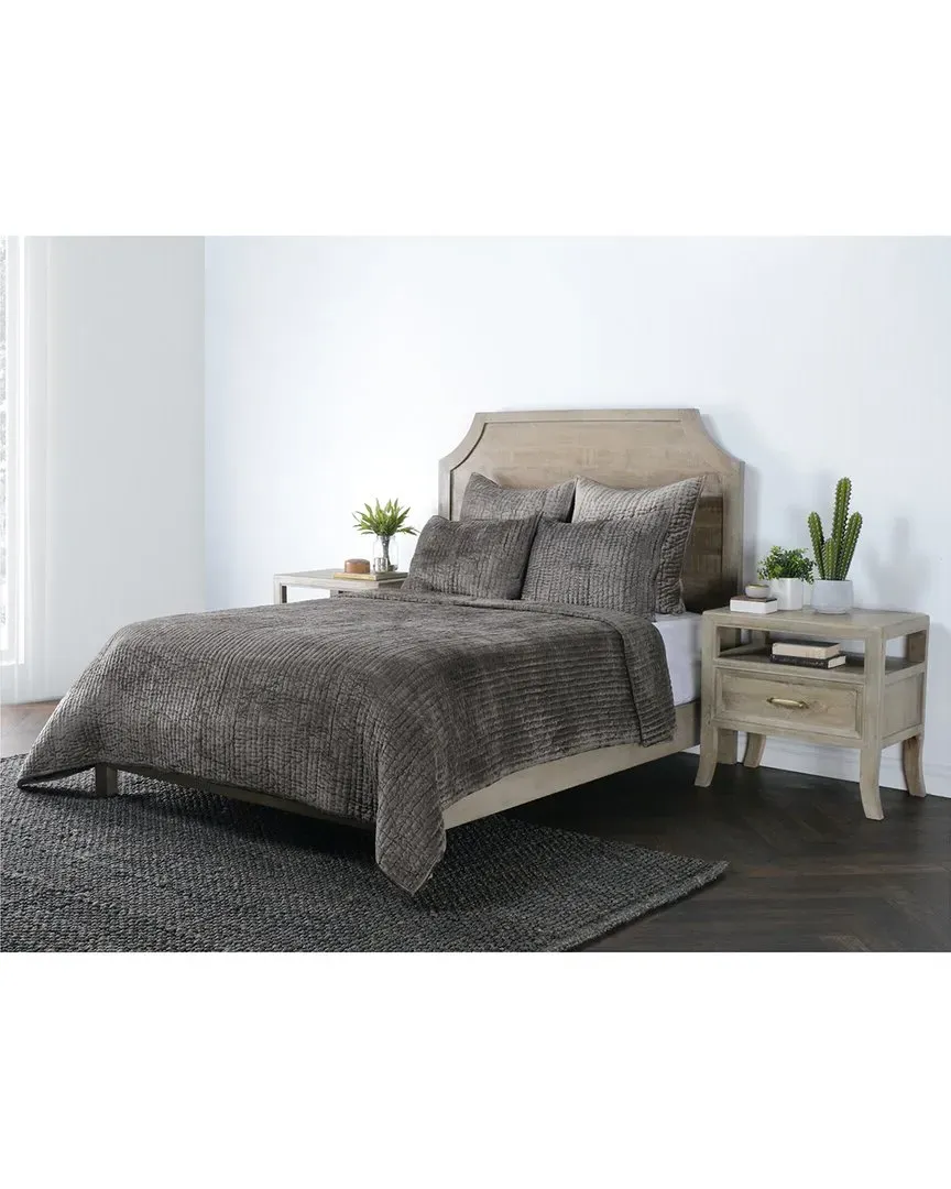 Dimitry Velvet Quilt - Desert Brown image