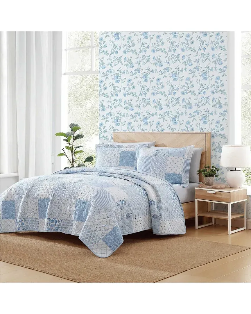 Colleens Coastal Patchwork Reversible Quilt Set - Blue