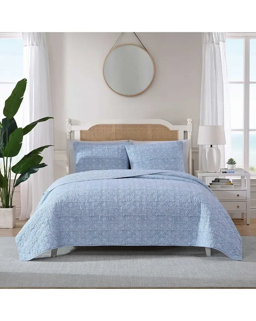 Floral Park Reversible Quilt Set - Blue image