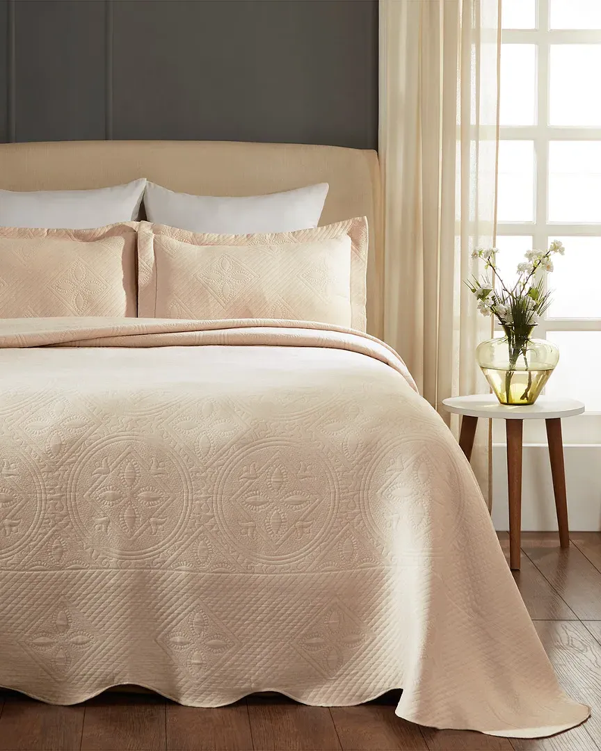 Cotton Celtic Circle Matelasse Bedspread Set - Bisque