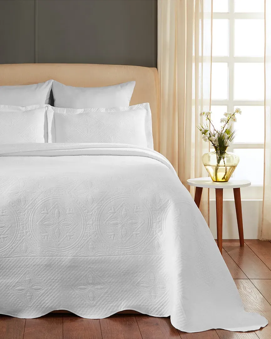 Cotton Celtic Circle Matelasse Bedspread Set - White