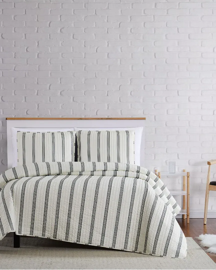 Millenial Stripe Quilt Set - Ivory, Microfiber