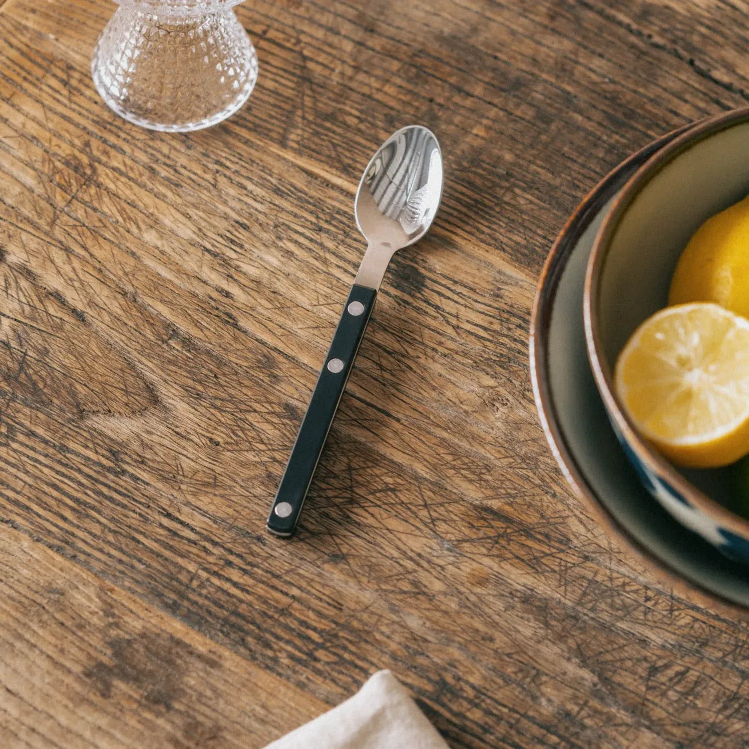 4-Piece Cutlery Set - Black Handle