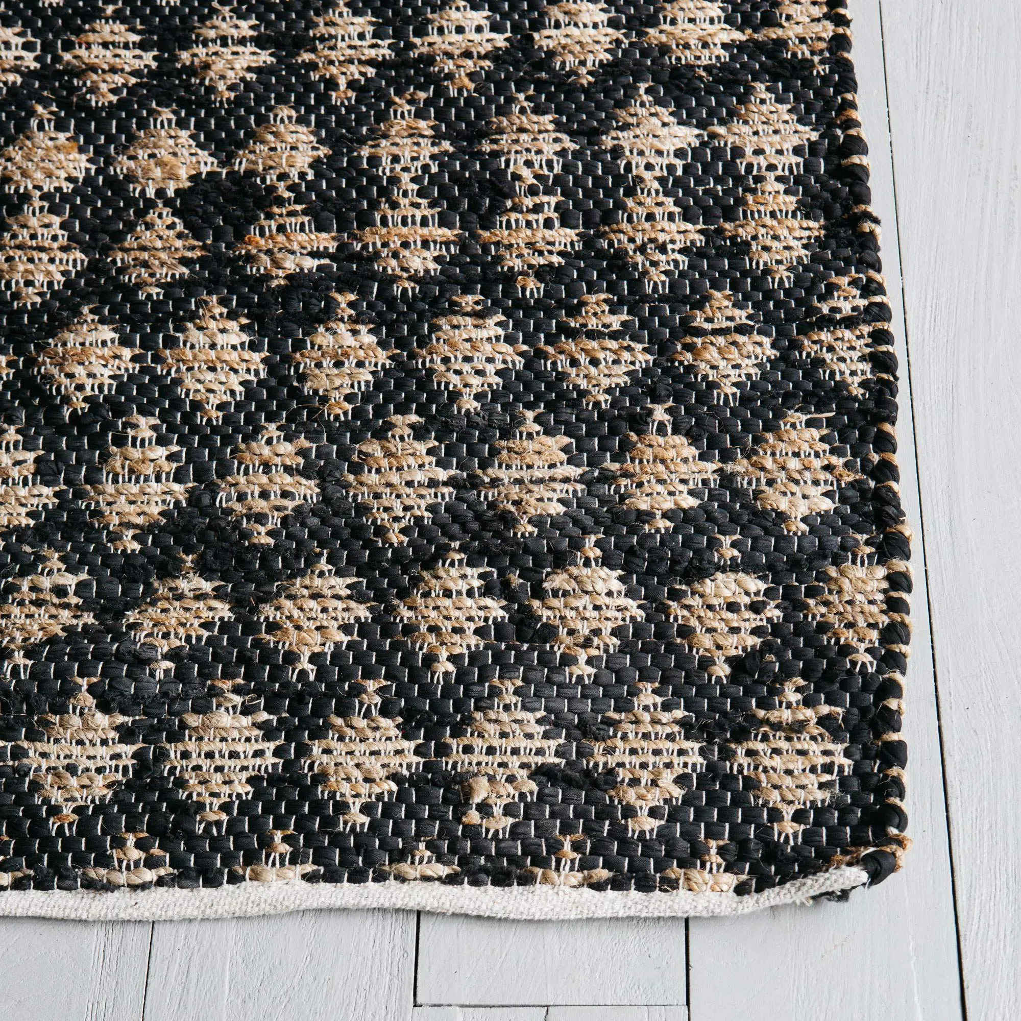 Agra Extra Large Diamond Hemp Rug - Natural