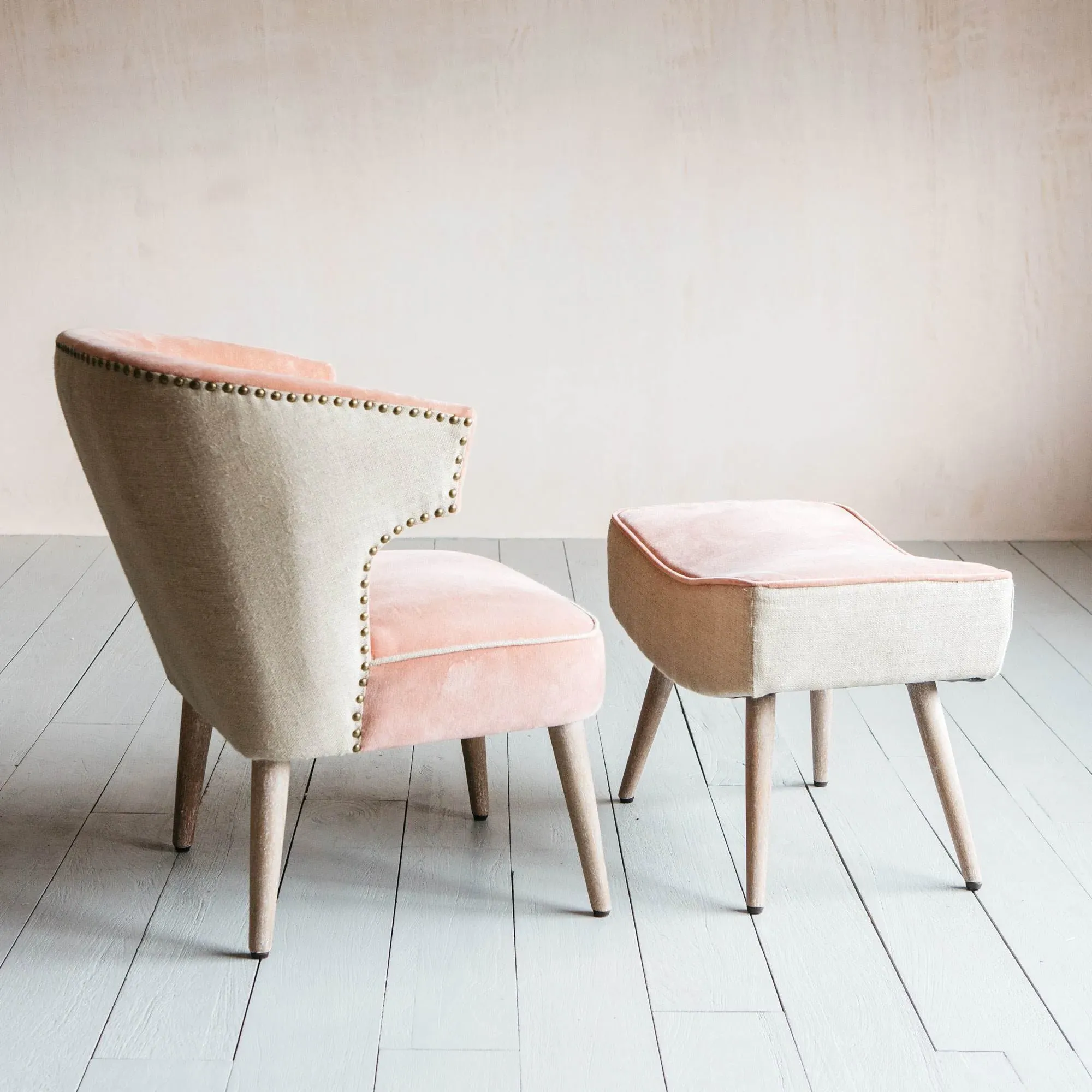 Audrey Curved Velvet Stool - Rose, Mango Wood