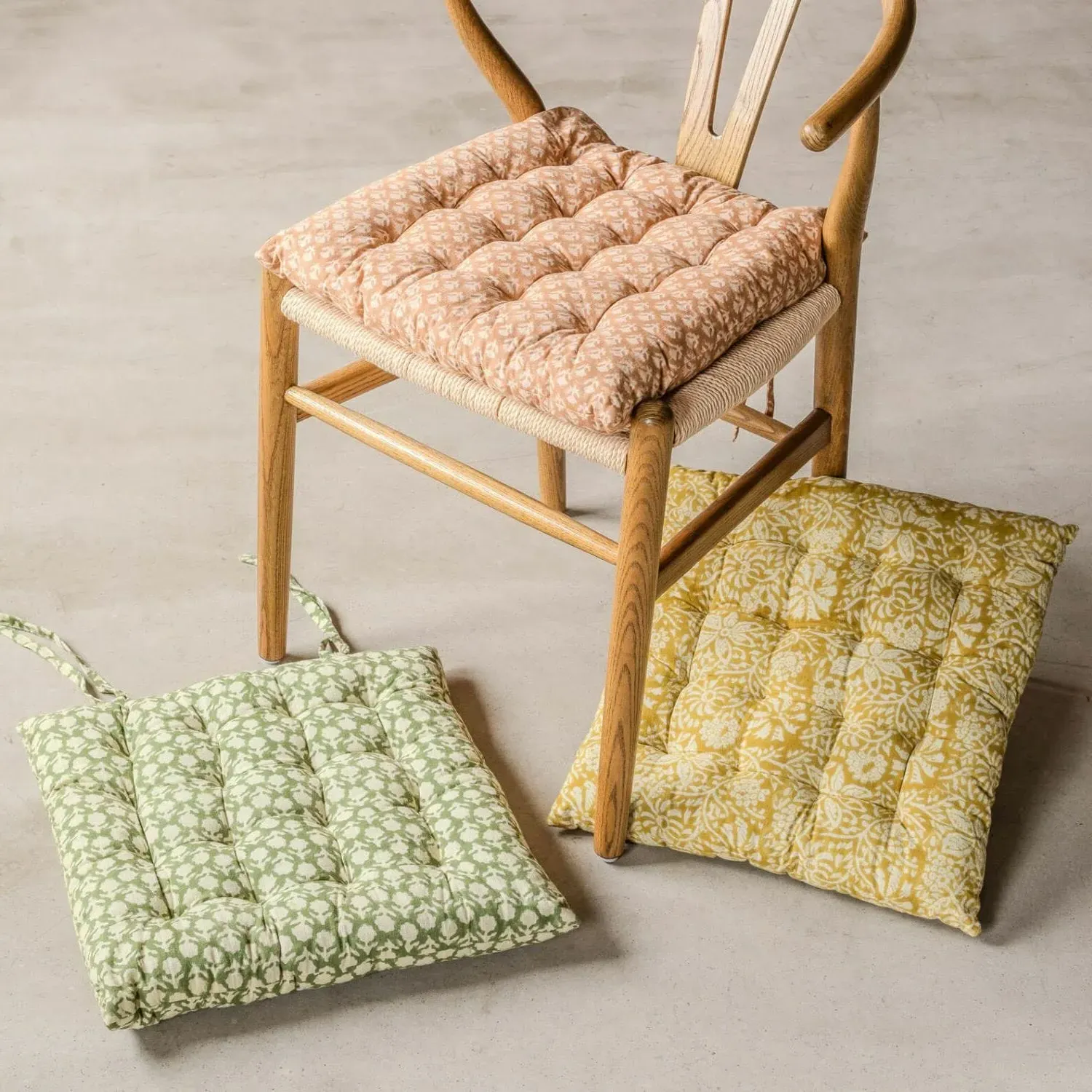 Ava Floral Block Printed Seat Pad - Cotton image