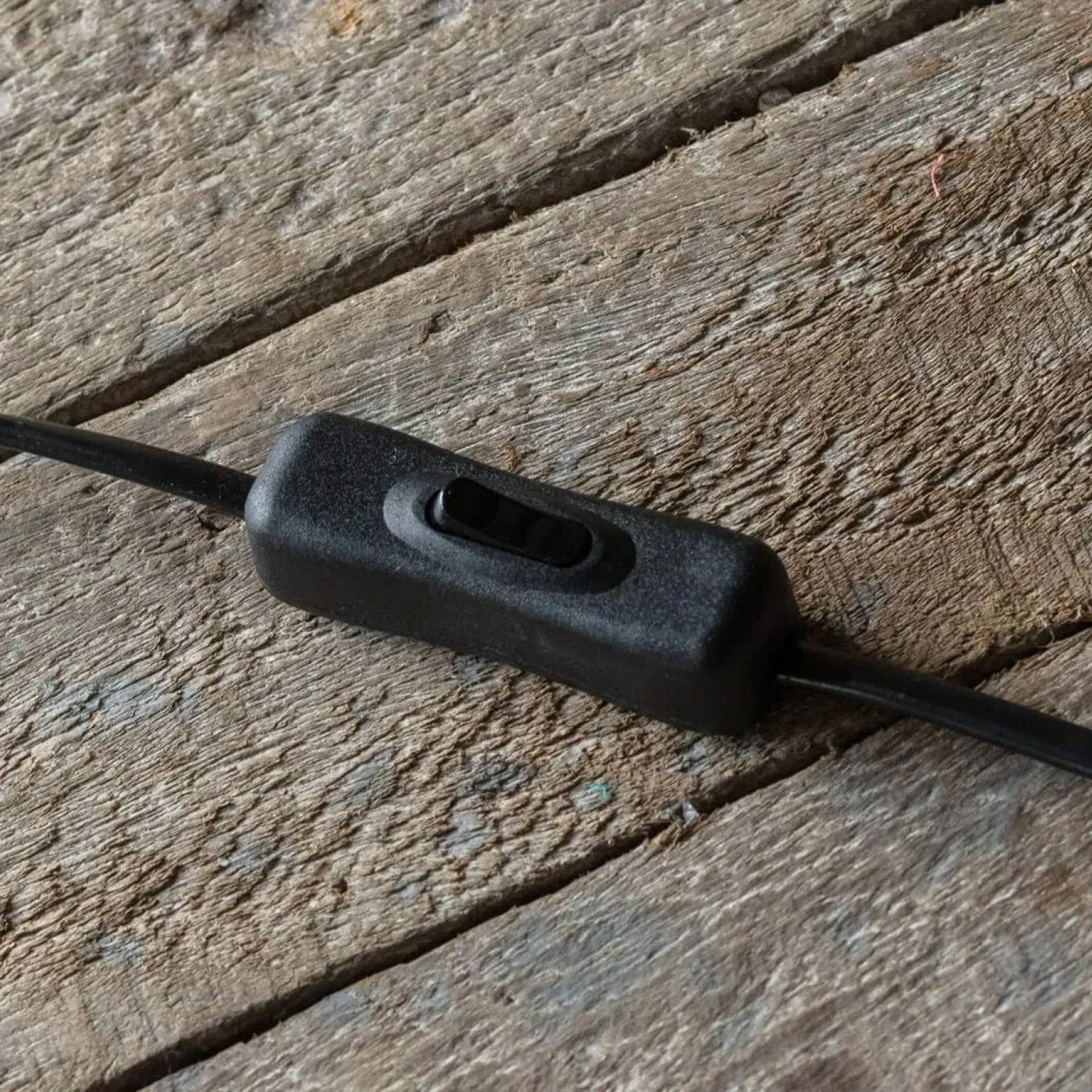 Axl Ceramic Table Lamp - Cream