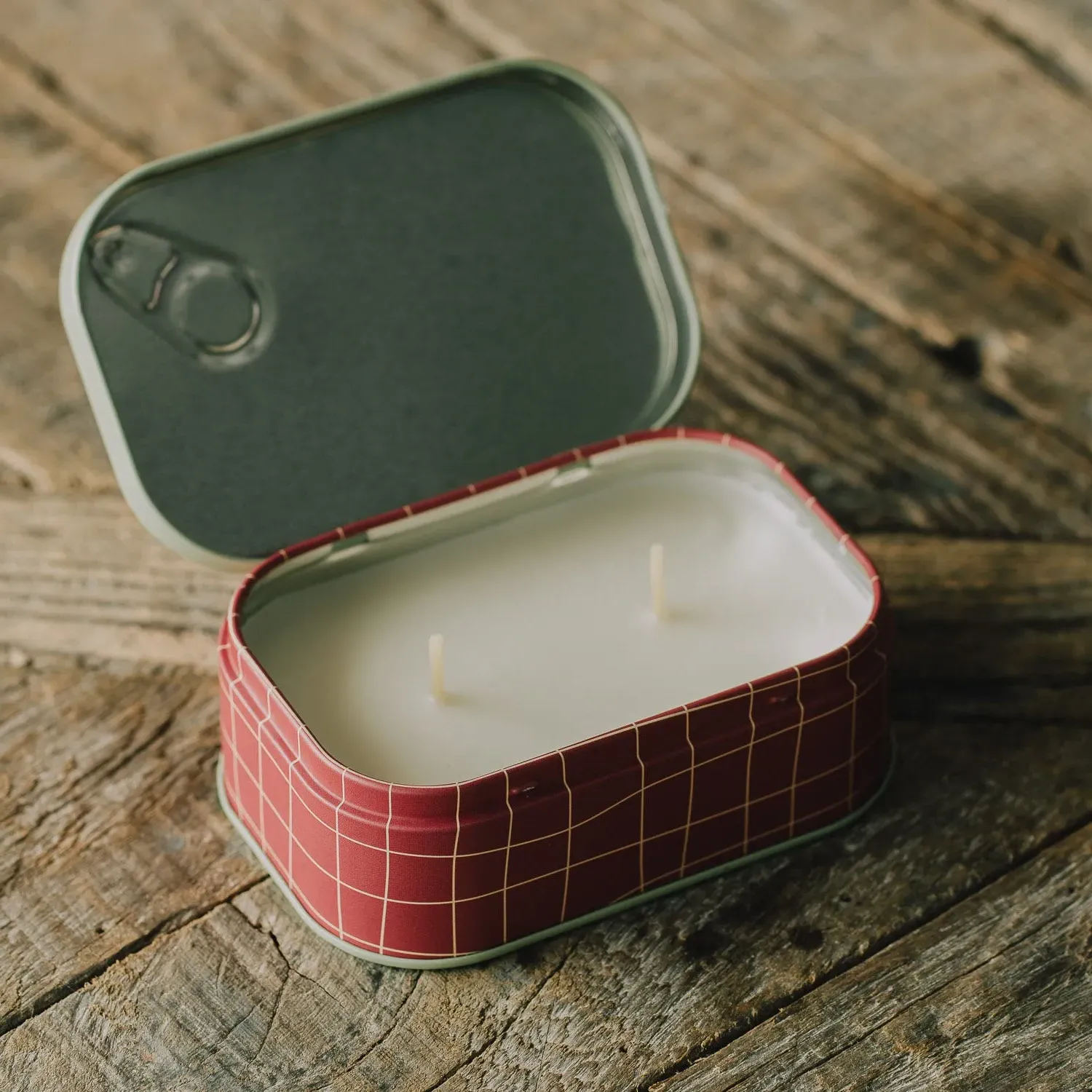 Bistro Heirloom Tomato Double Wick Candle in Tin - Metal