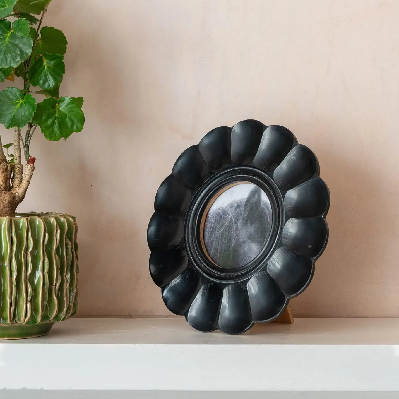 Black Floral Scalloped Photo Frame - Black