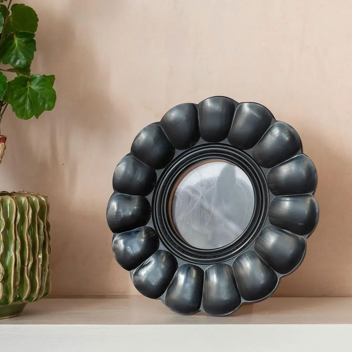 Black Floral Scalloped Photo Frame - Black