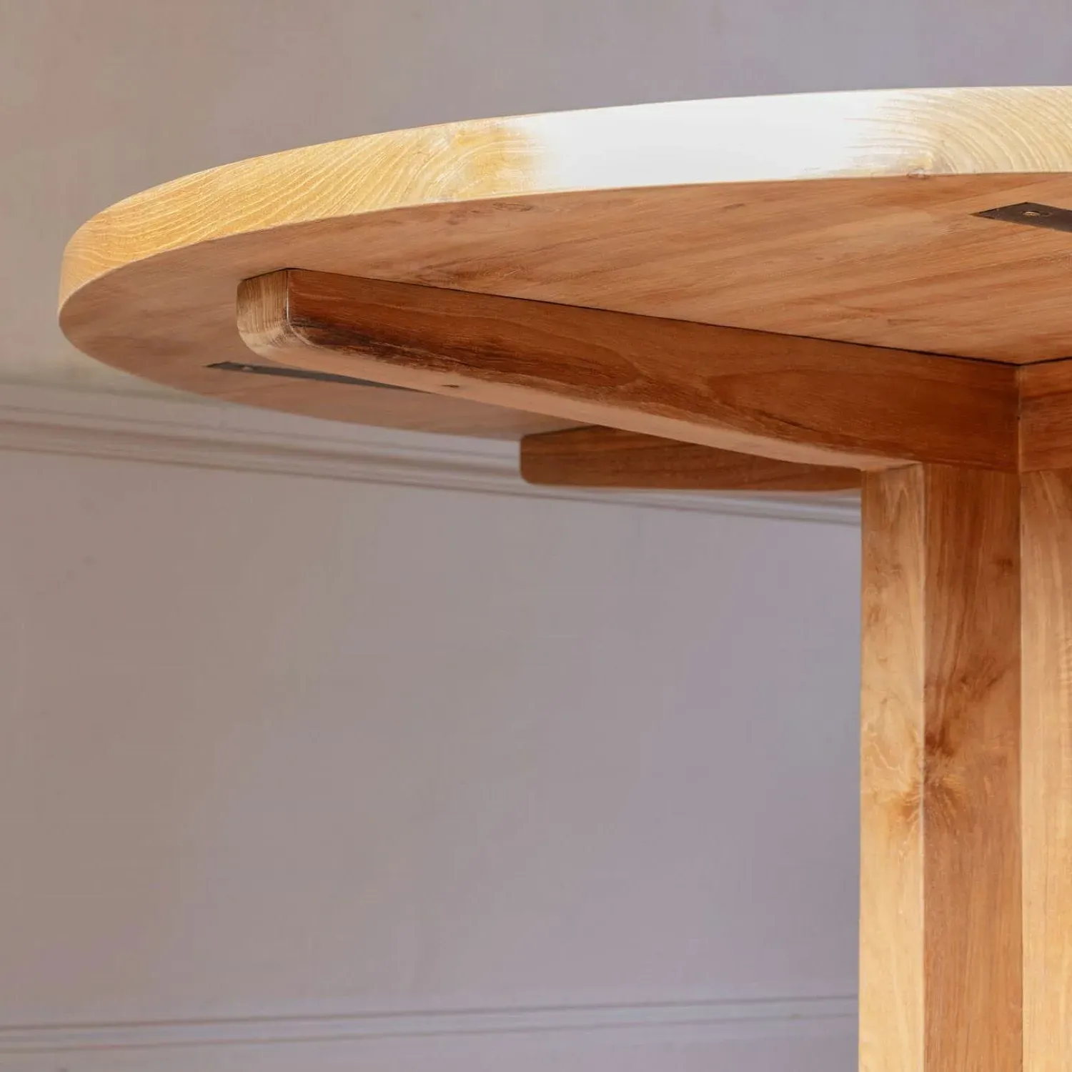 Boe 4-Seater Round Dining Table - Teak