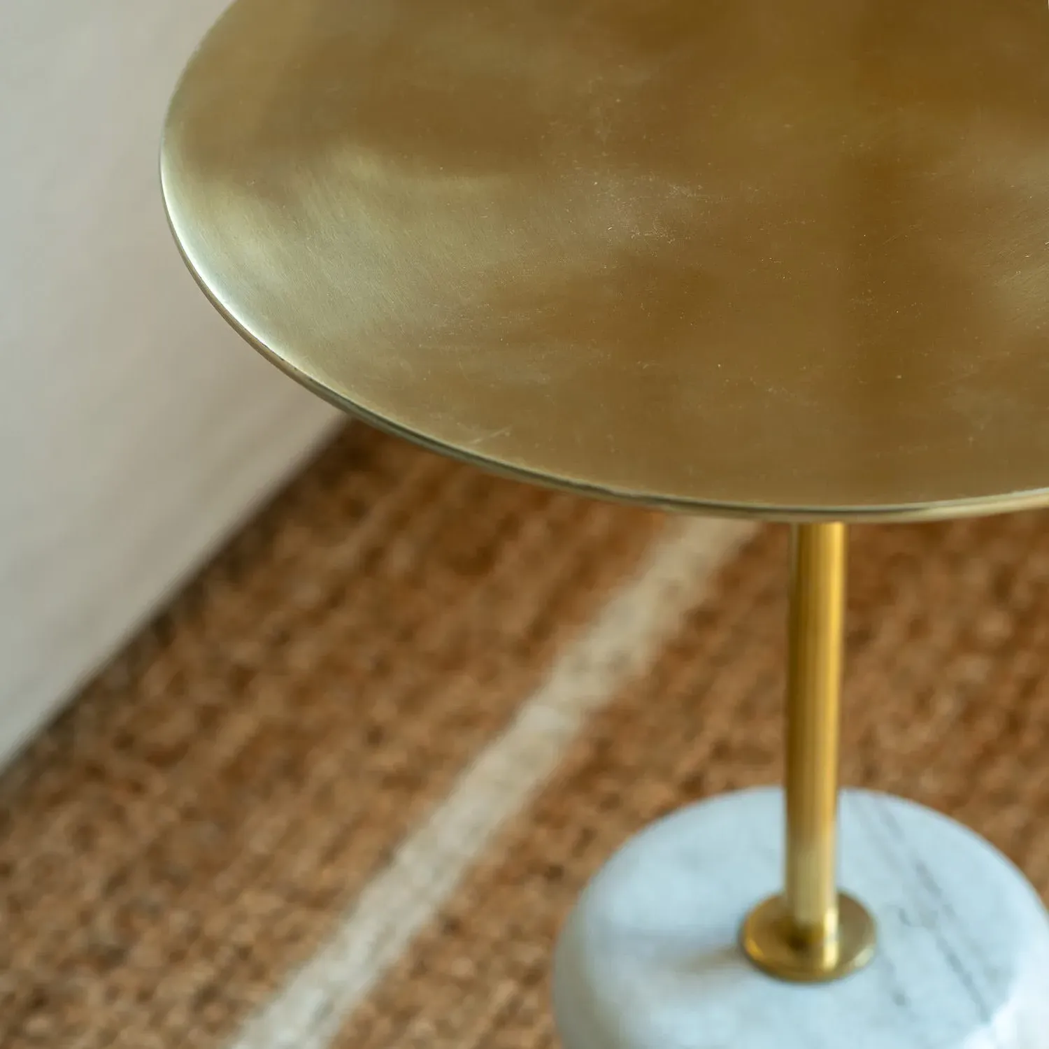 Circinus Round Side Table - White, Marble