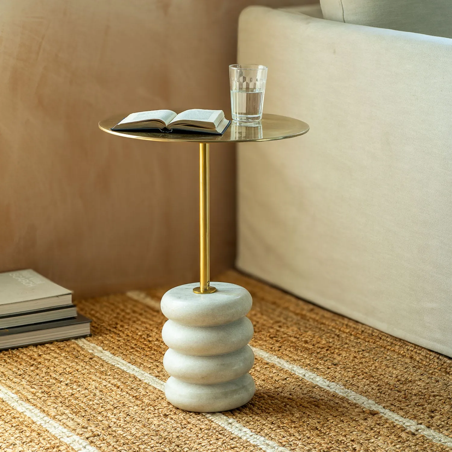 Circinus Round Side Table - White, Marble image