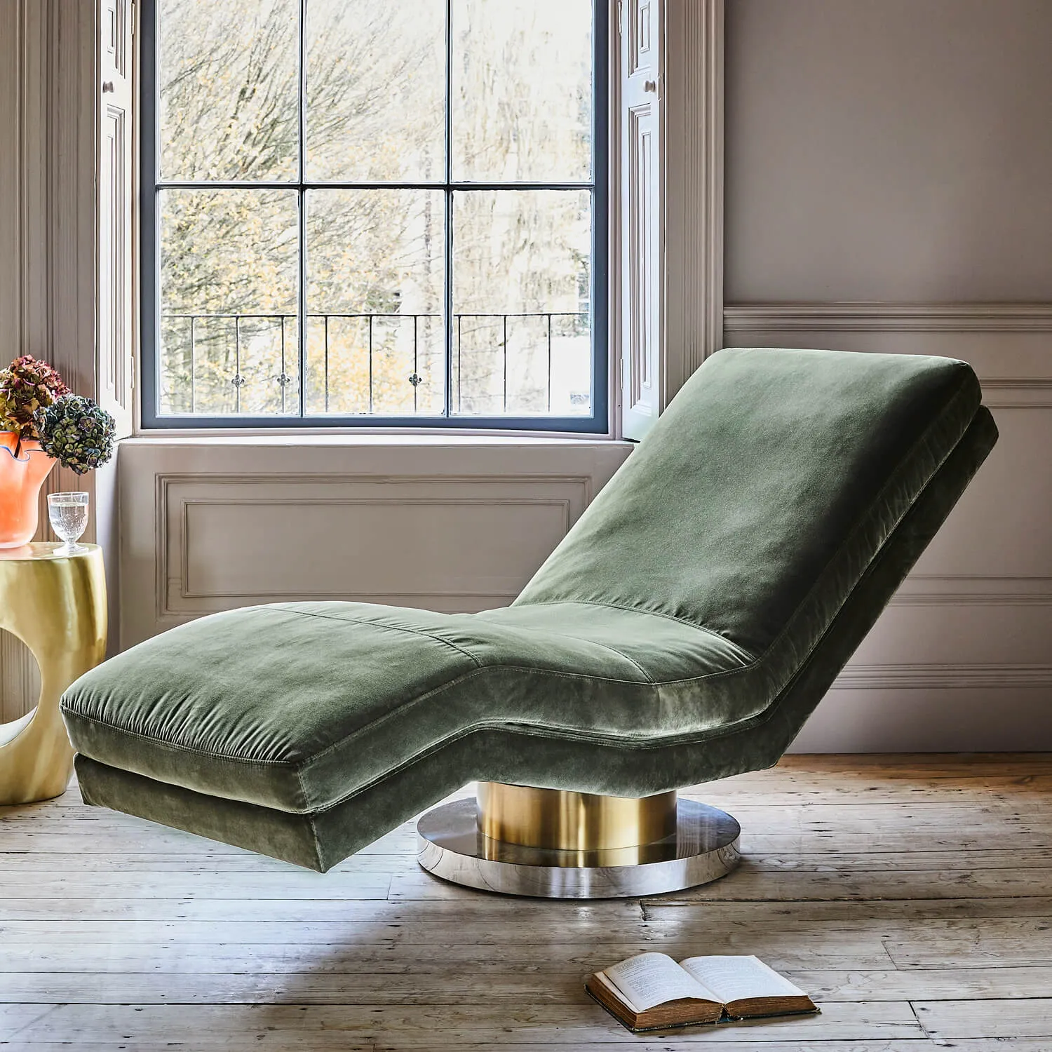 Corinne Chaise - Green, Velvet