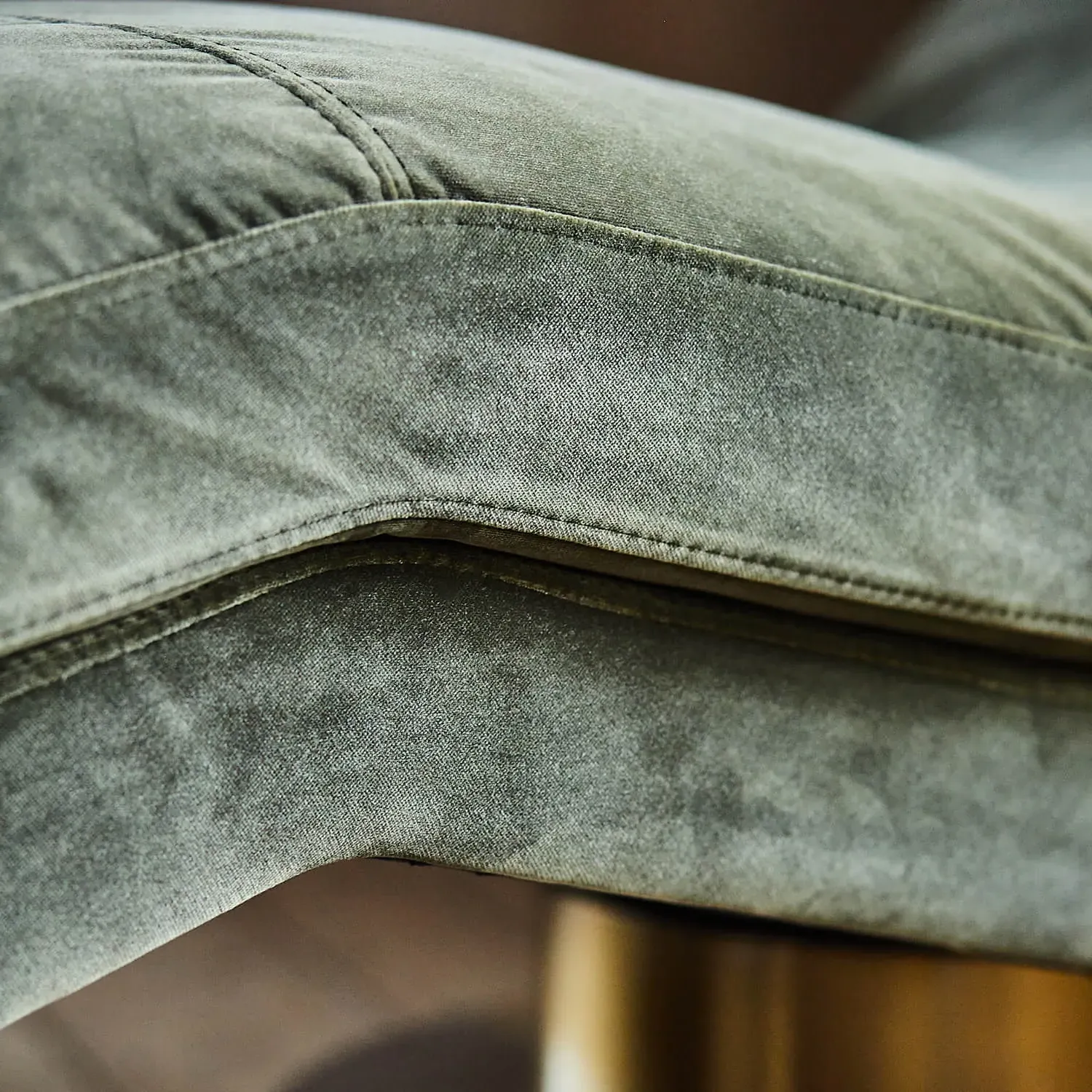 Corinne Chaise - Green, Velvet