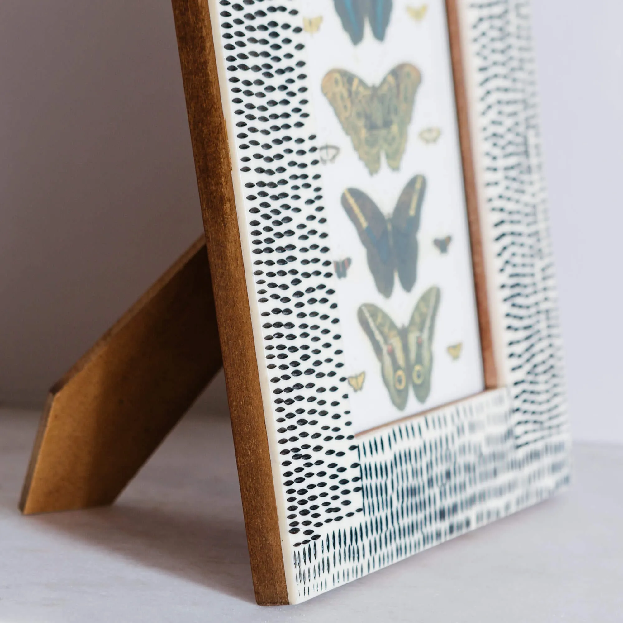 Dash Print Photo Frame - Resin