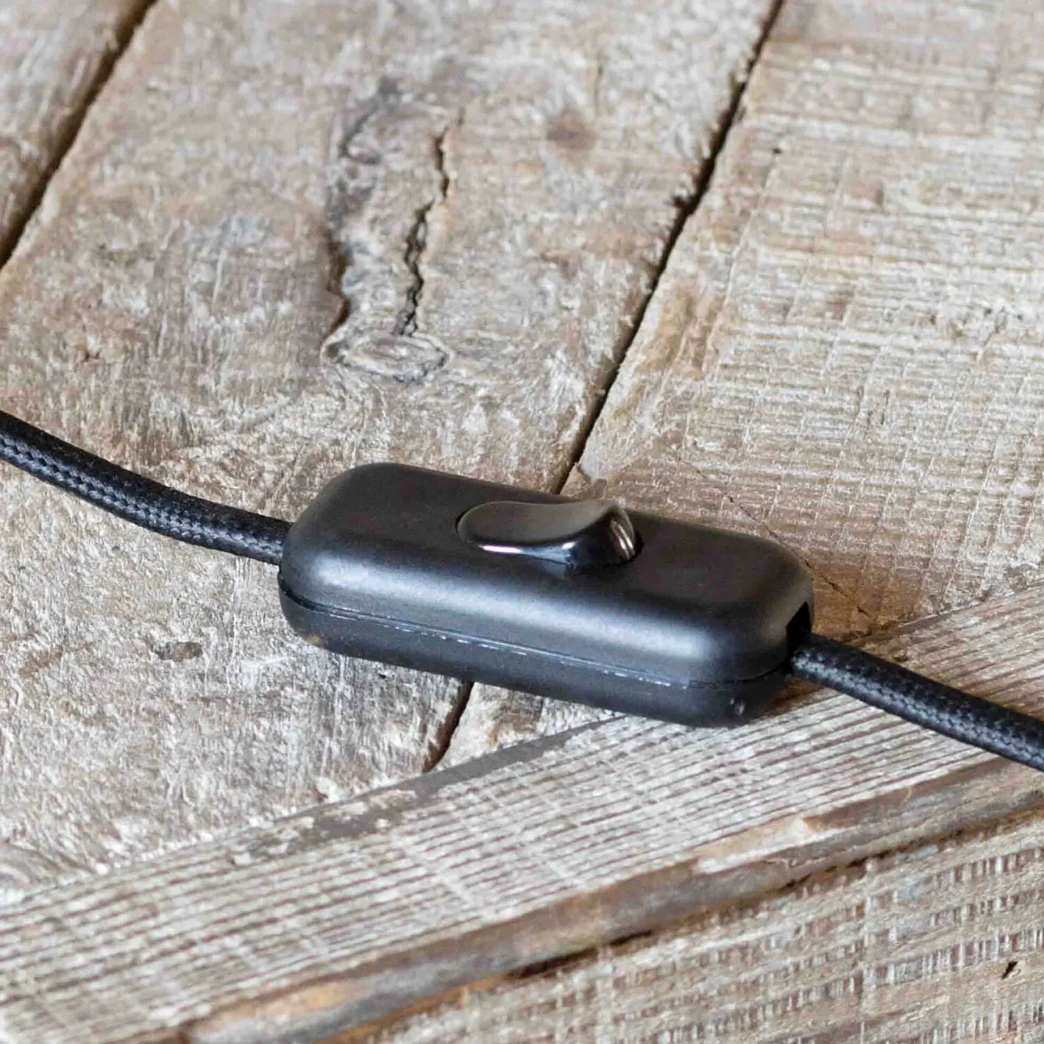 Dawson Ceramic Lamp - White