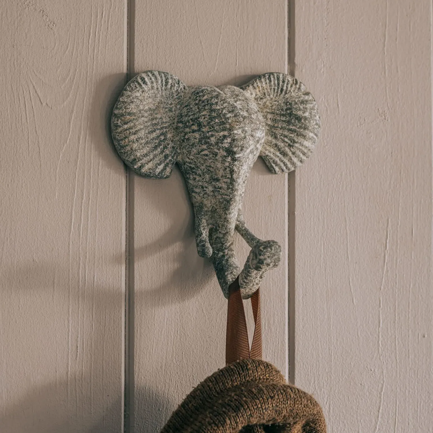 Elephant Wall Hook - Patinated Aluminium image