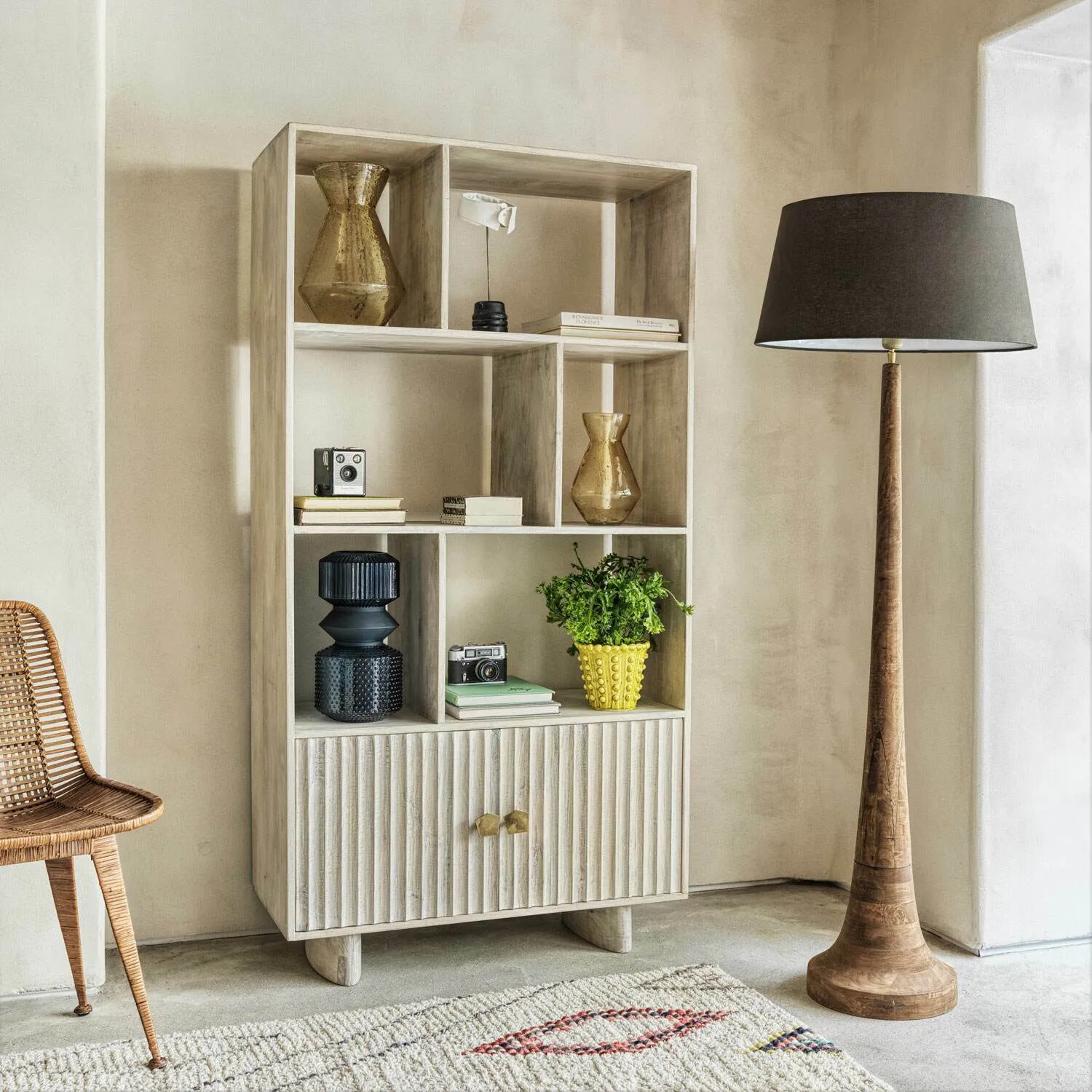 Farly Wood Floor Lamp with Shade - Black, Mango Wood