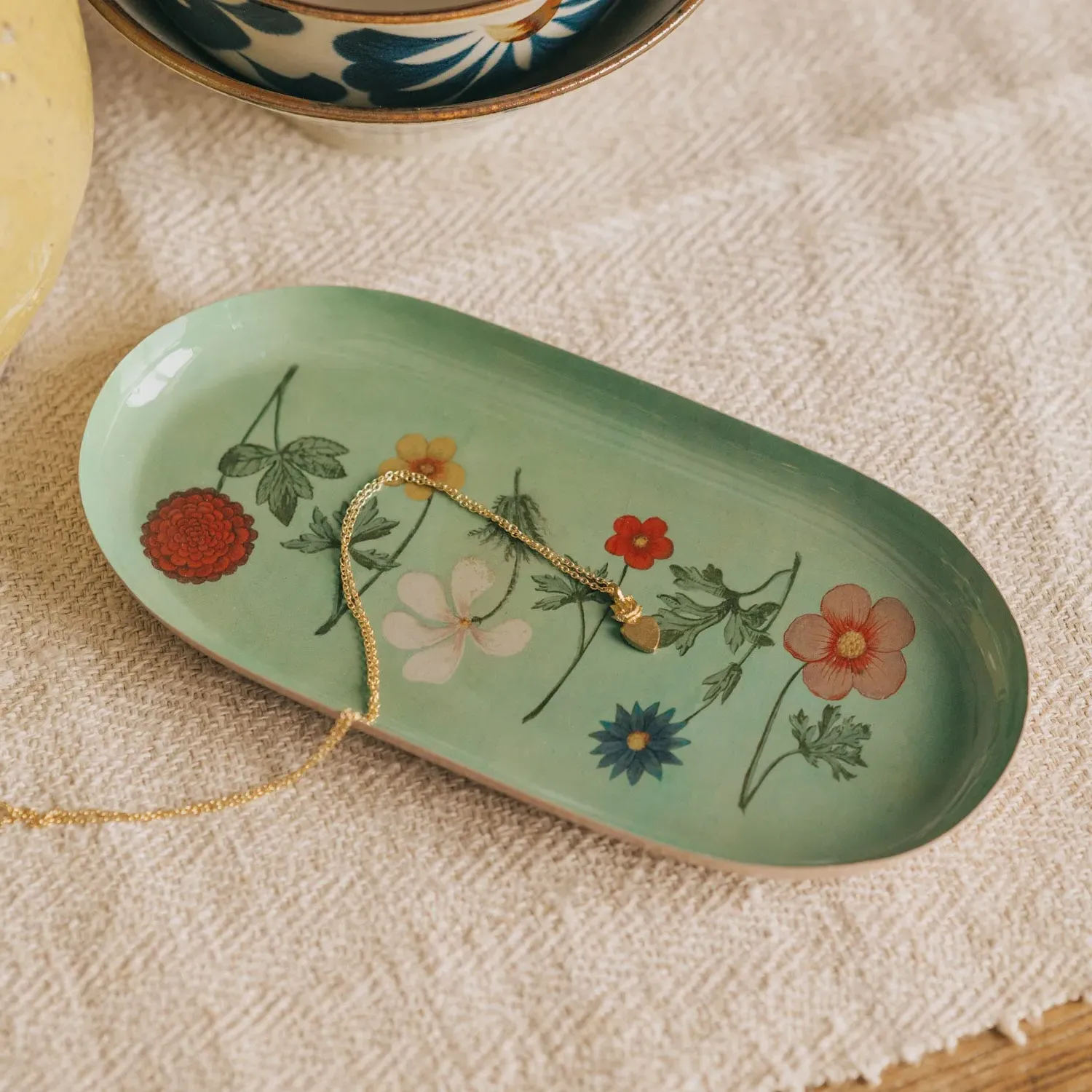 Flowers Oval Enamel Tray
