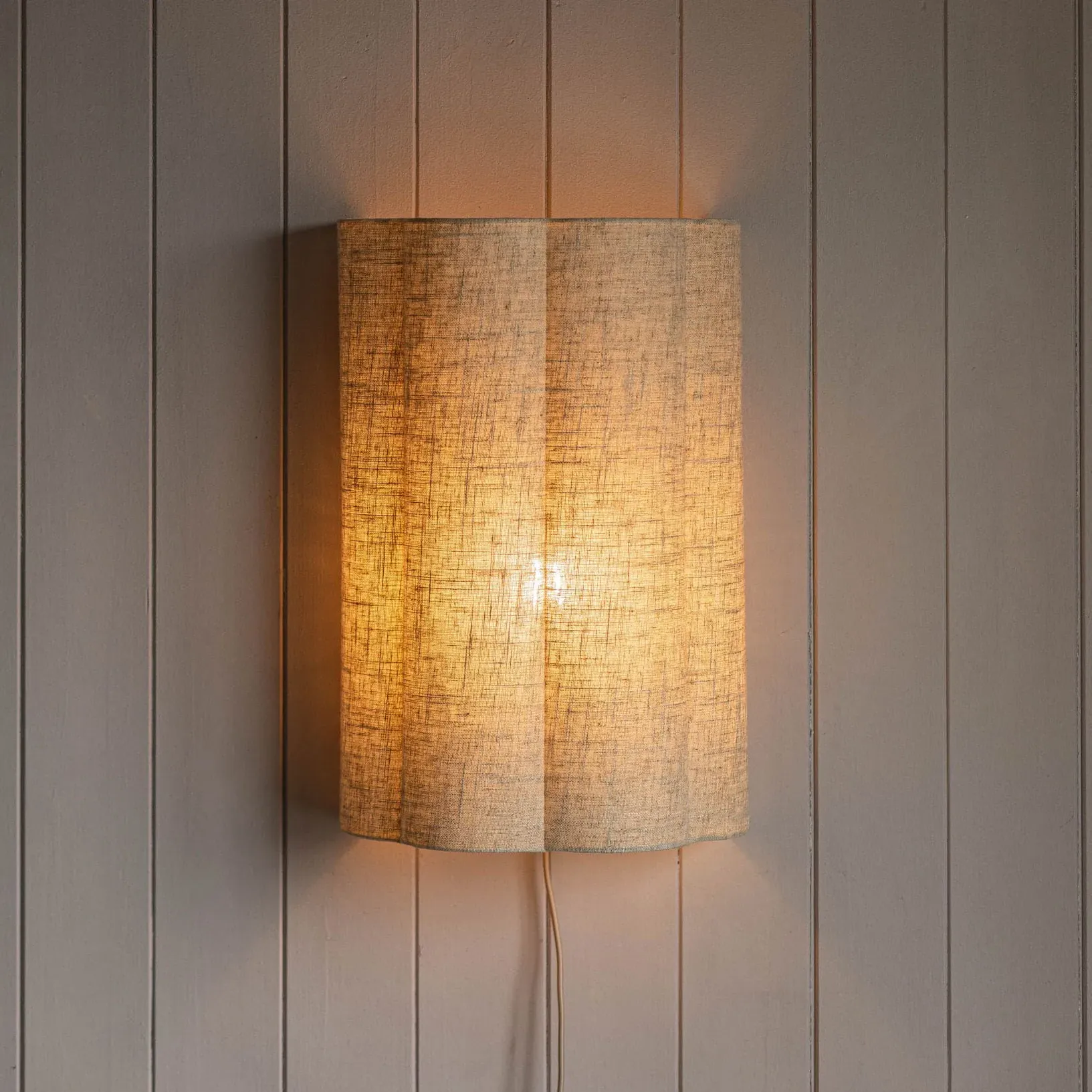 Fluted Large Wall Lamp - Natural, Linen