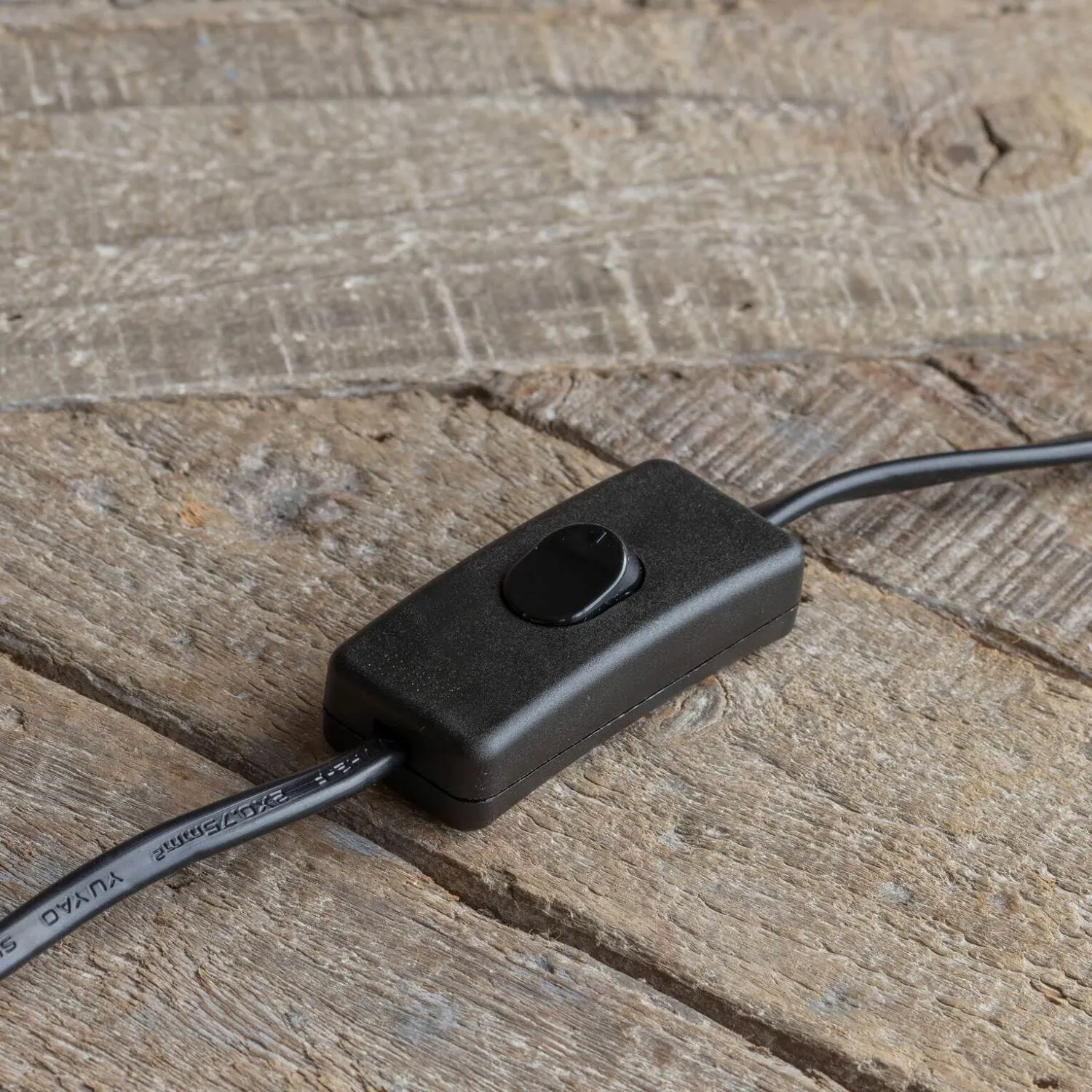 Fraser Table Lamp - Gold, Metal