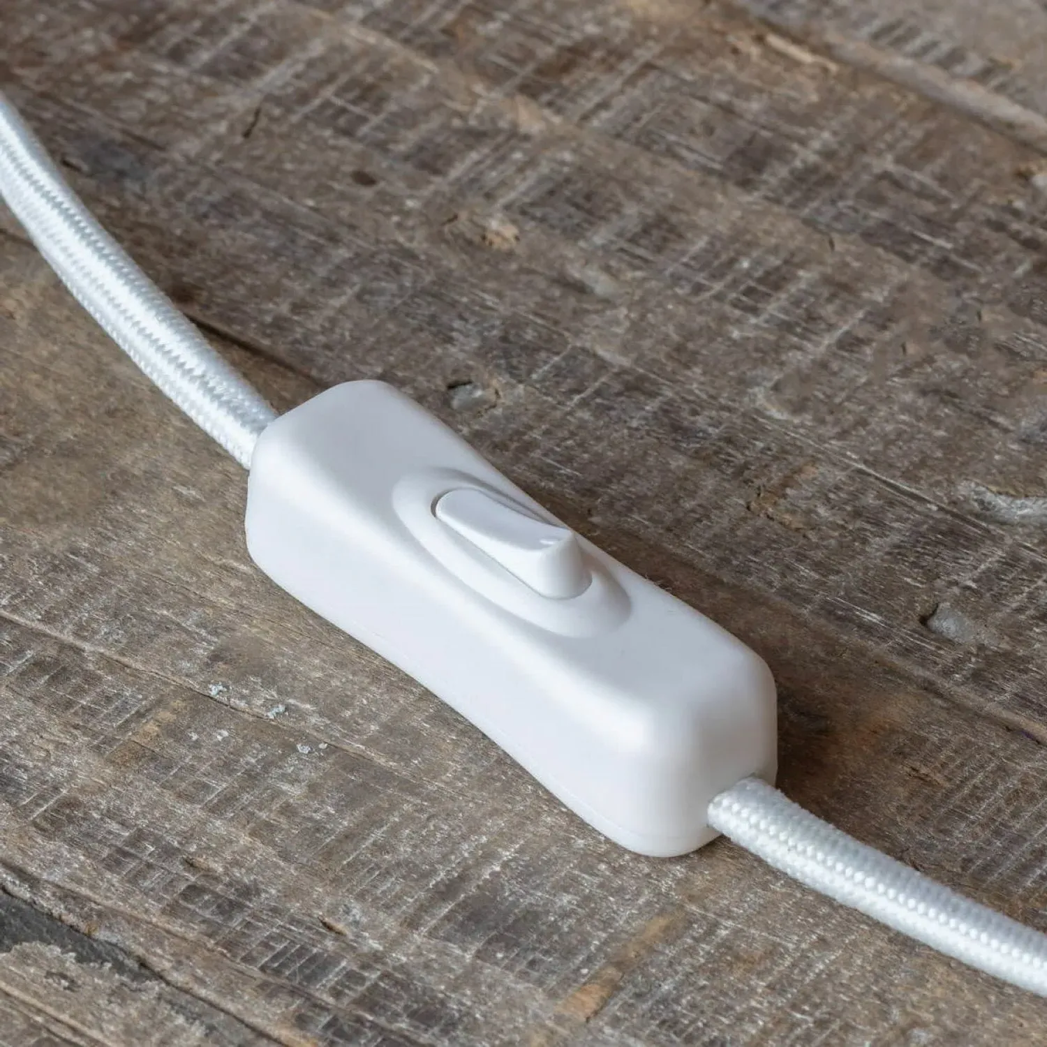 Freya Table Lamp with Inline Switch - Red, Wood